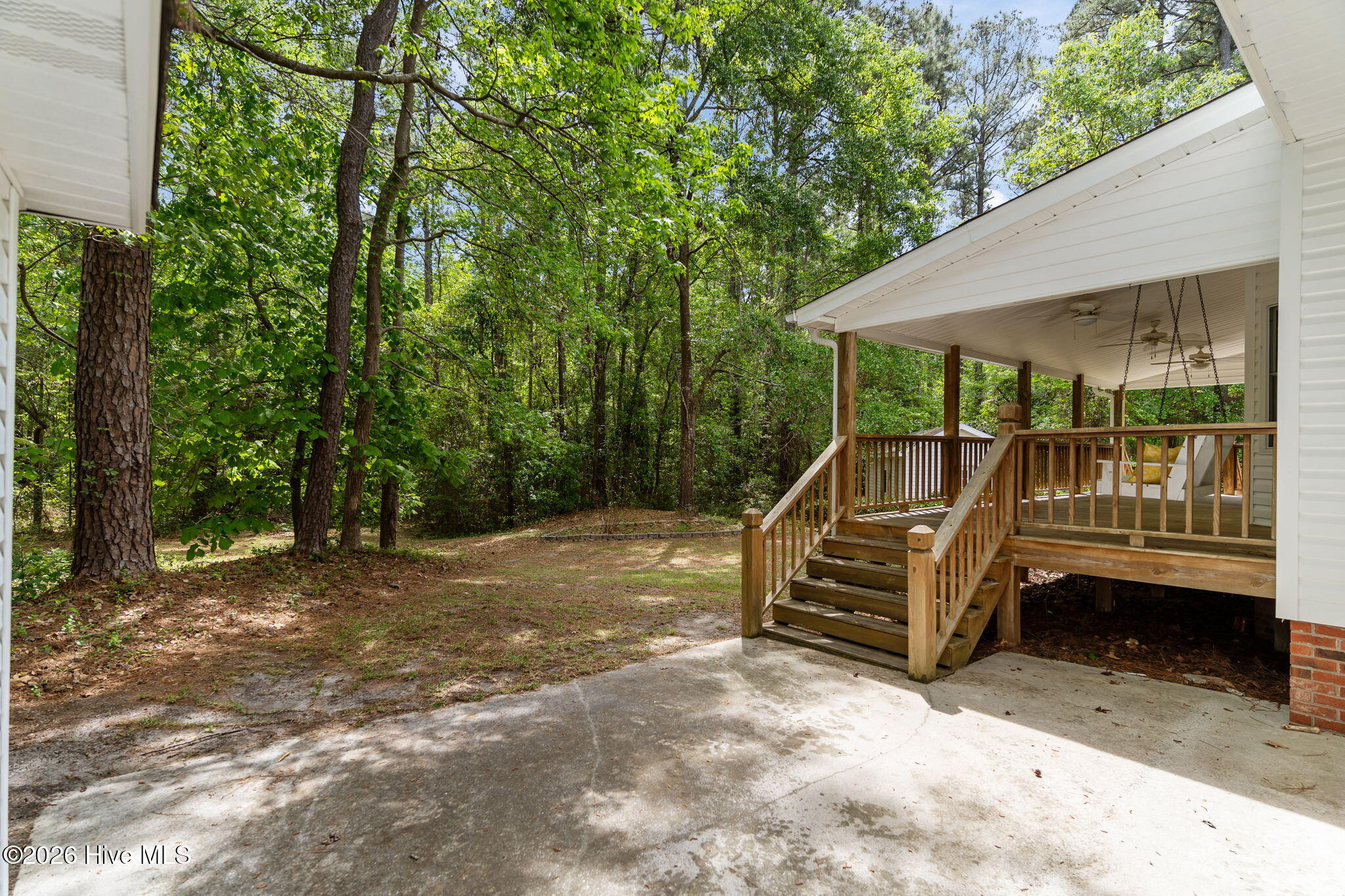 100568125 | Photo 45