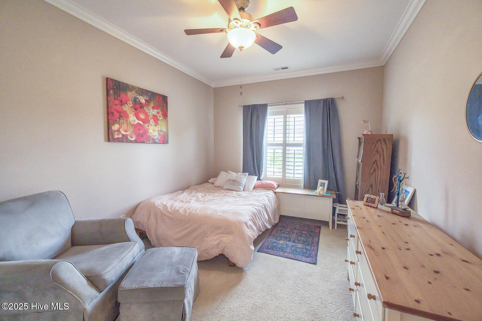 100548390 | Photo 23