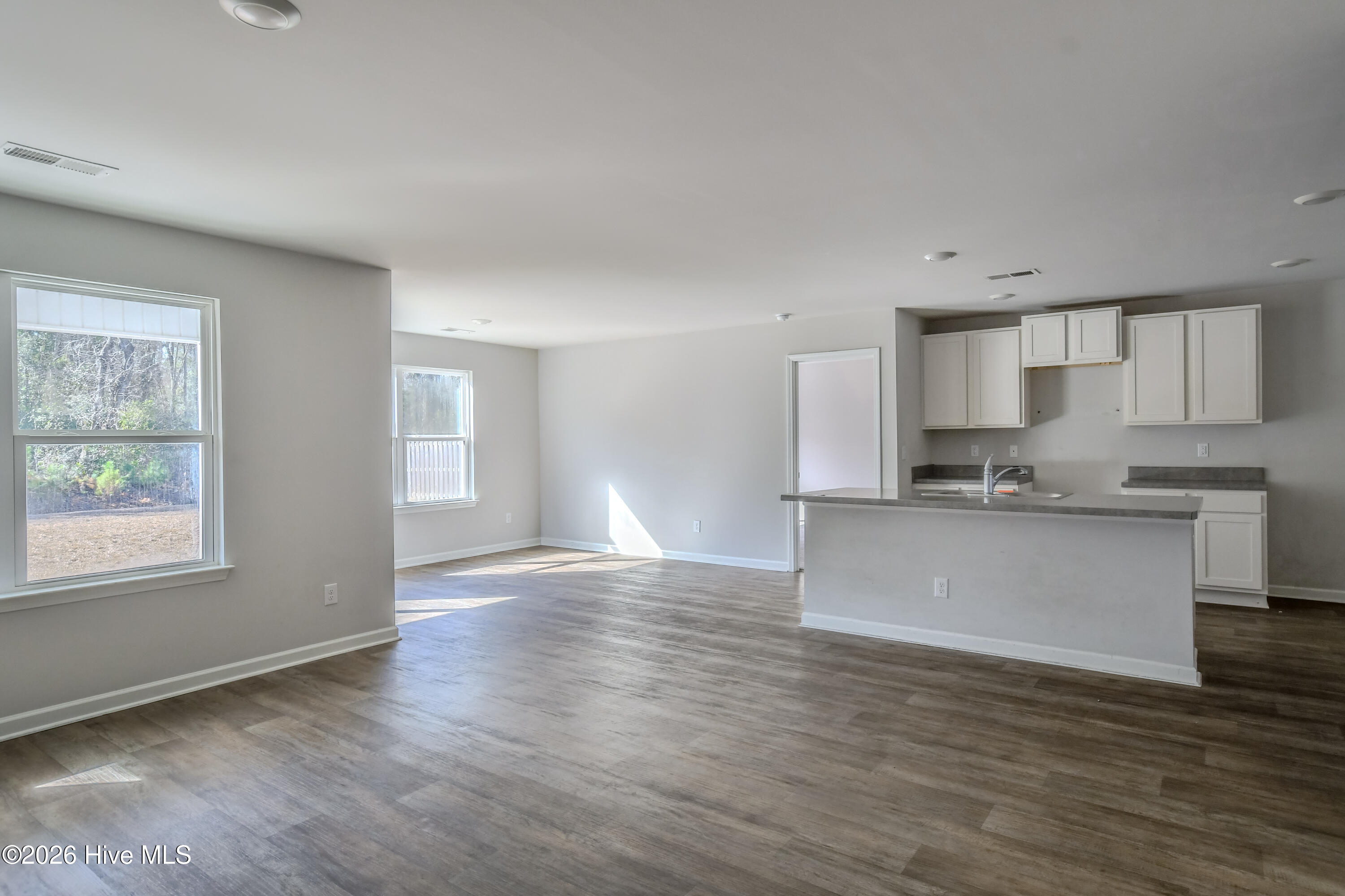 100550996 | Photo 10