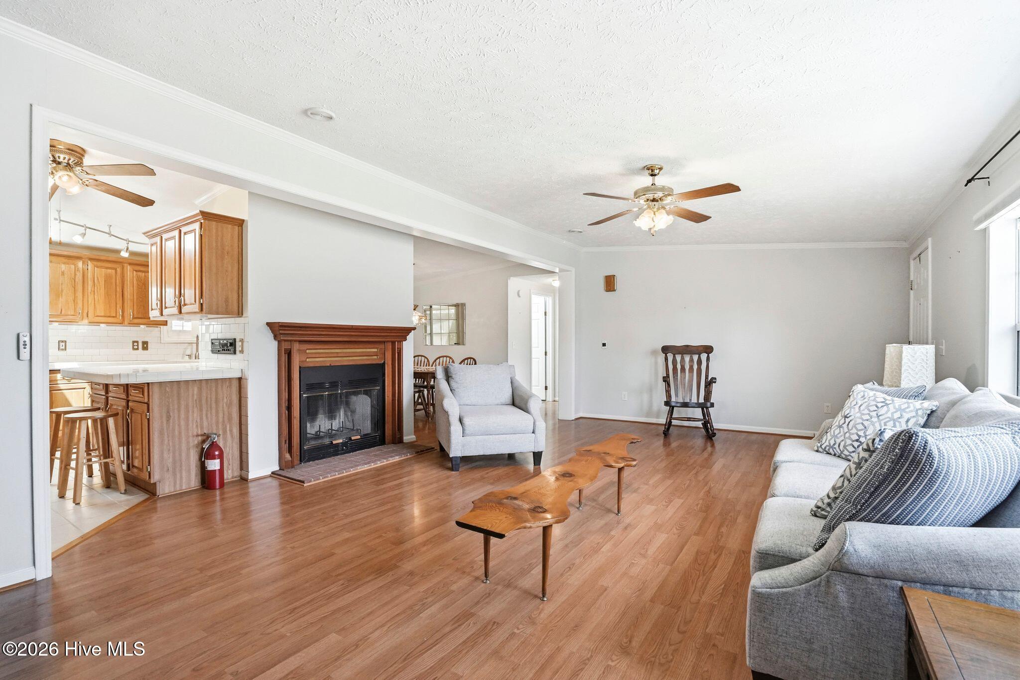 100567371 | Photo 14