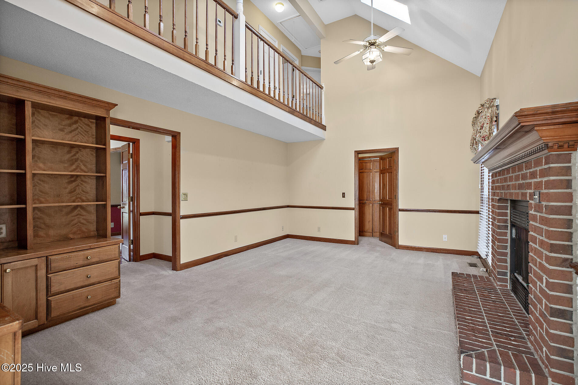 100541648 | Photo 19