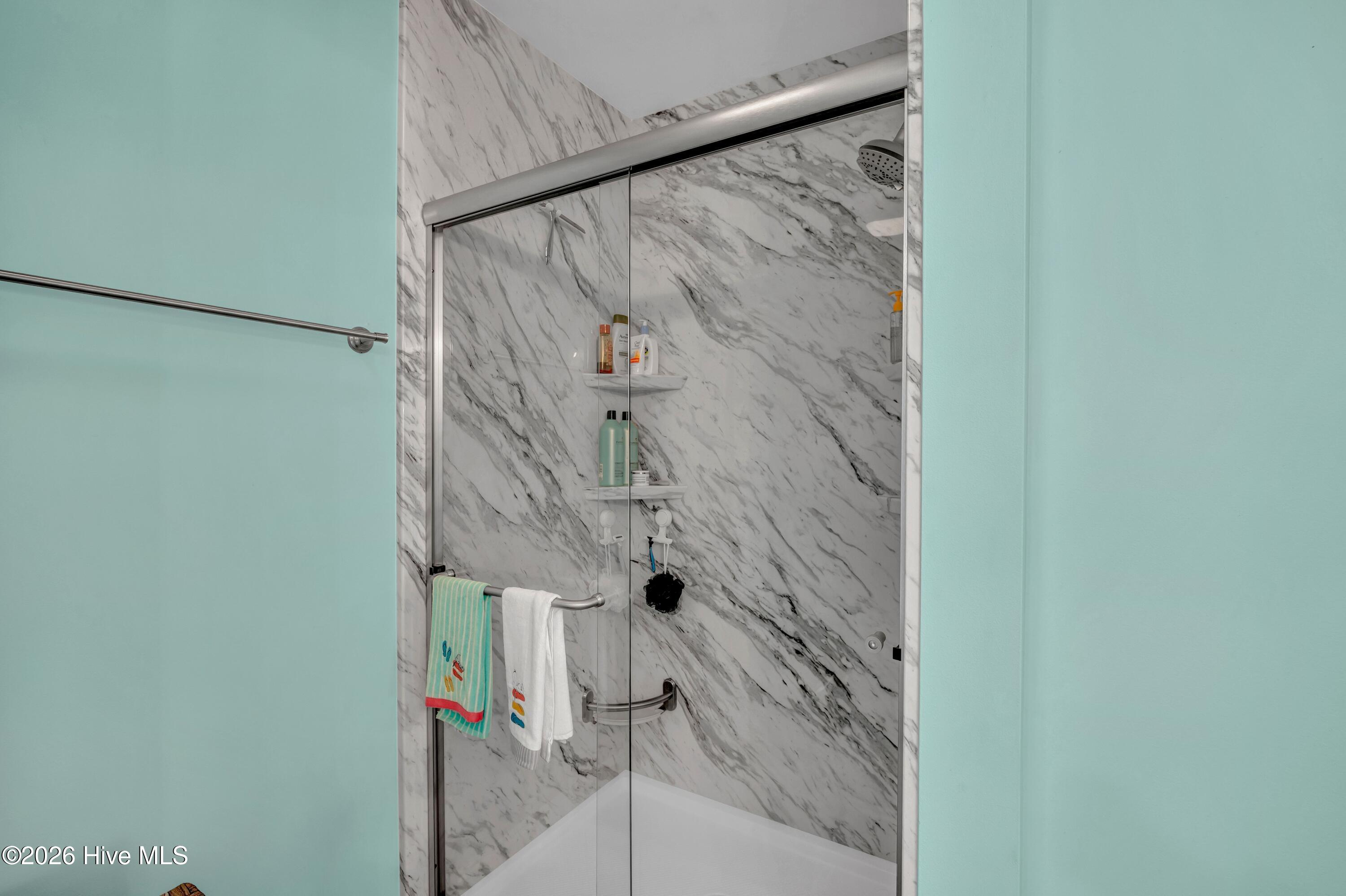 100557746 | Photo 16