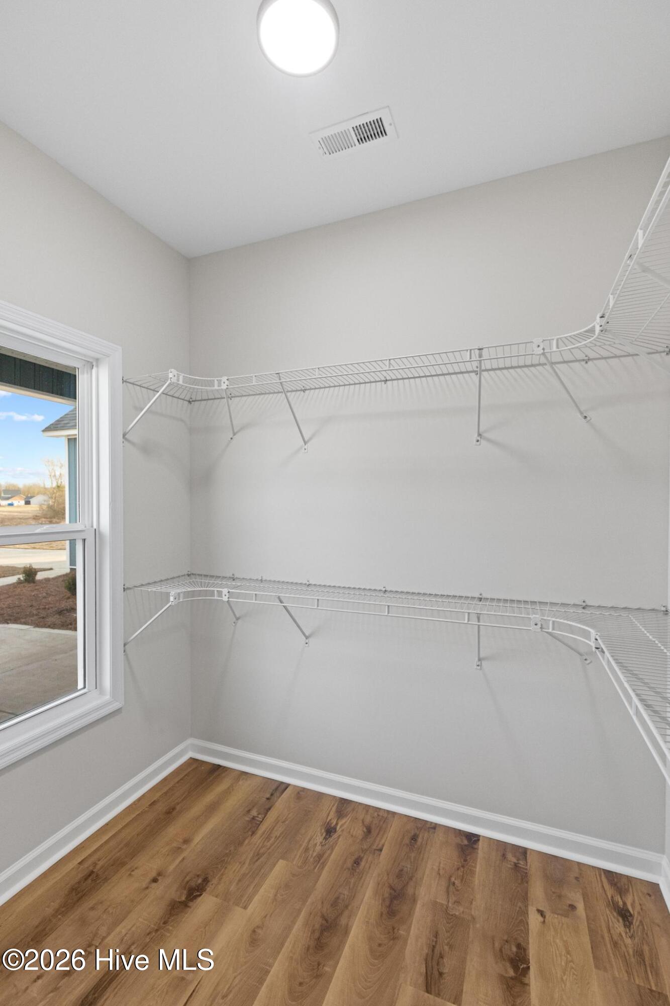 100515013 | Photo 30