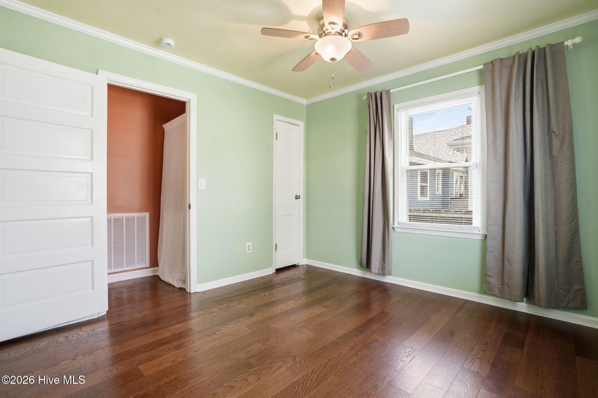 100559887 | Photo 25