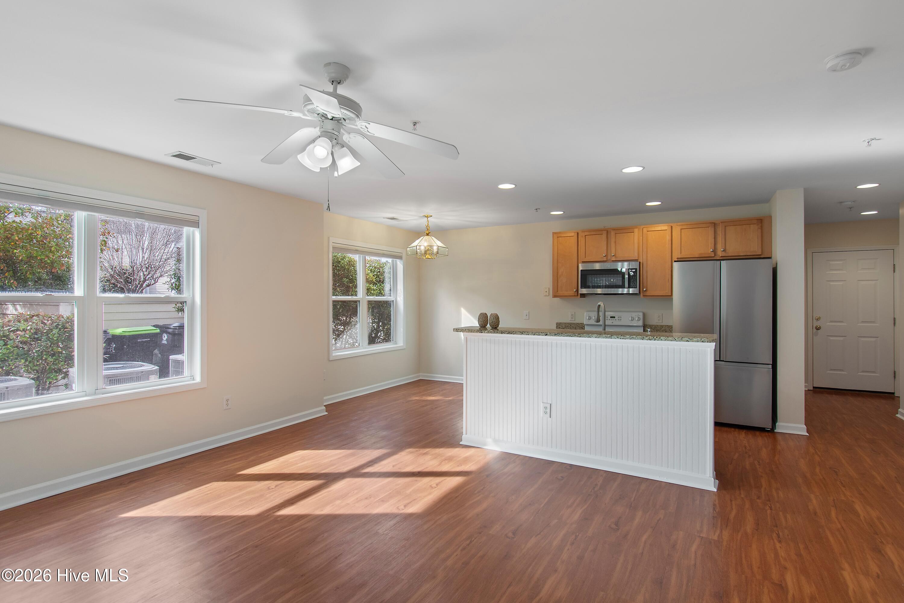 100550603 | Photo 20