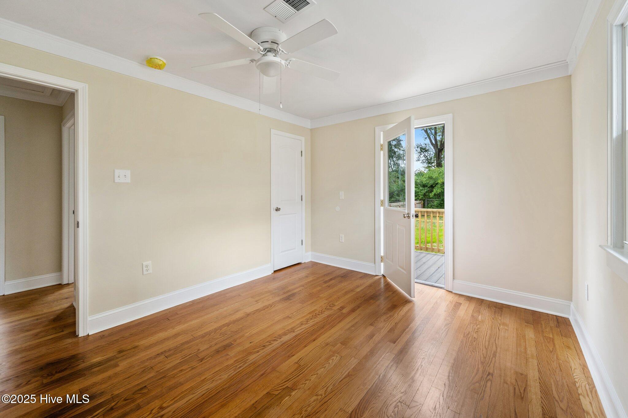 100531691 | Photo 16