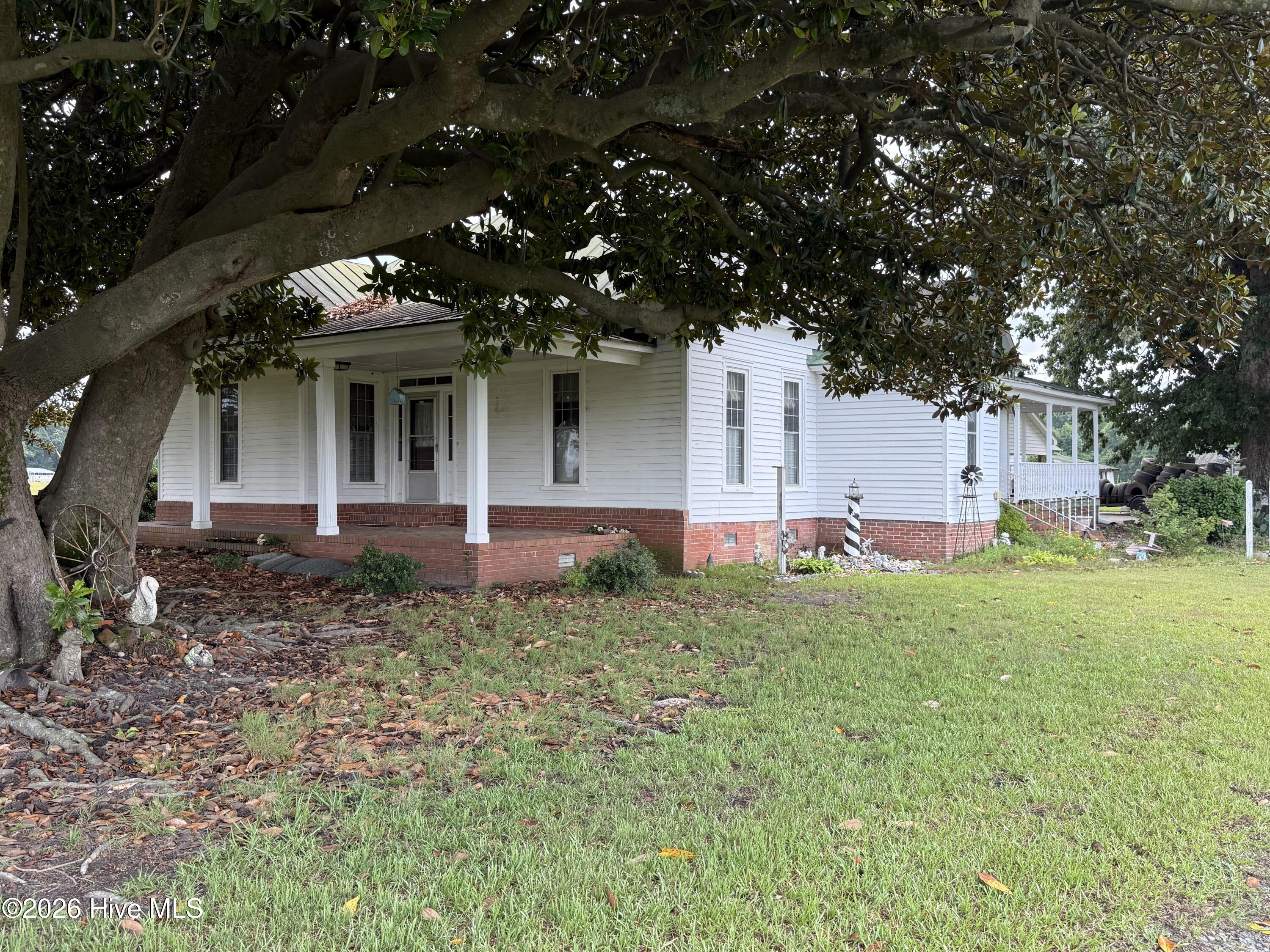 Homes for sale in Mount Olive, NC | 120 Farrior Rd, Mount Olive, NC 28365 | MLS# 100585259