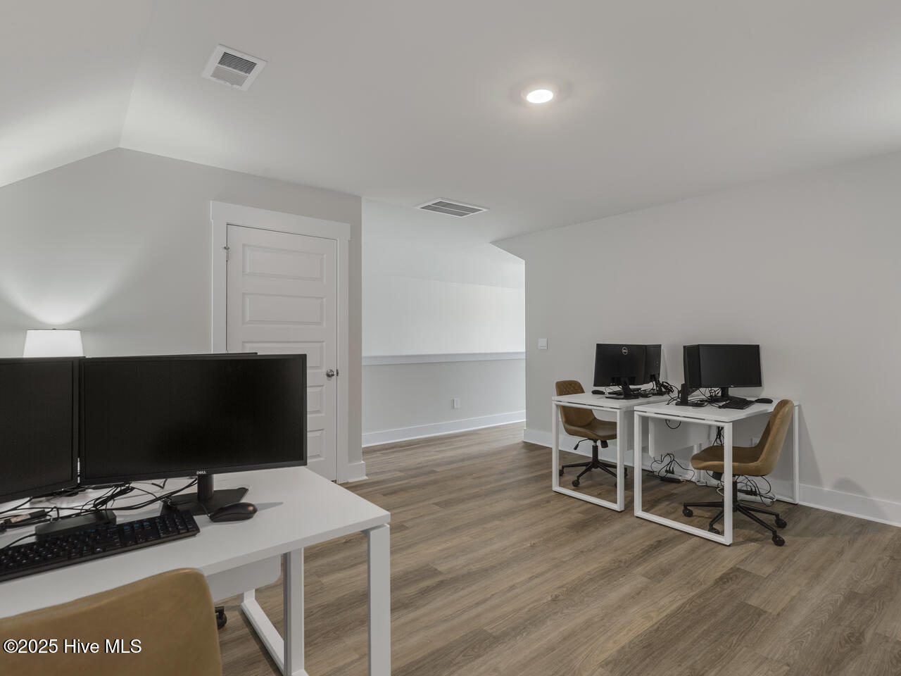 100539468 | Photo 32