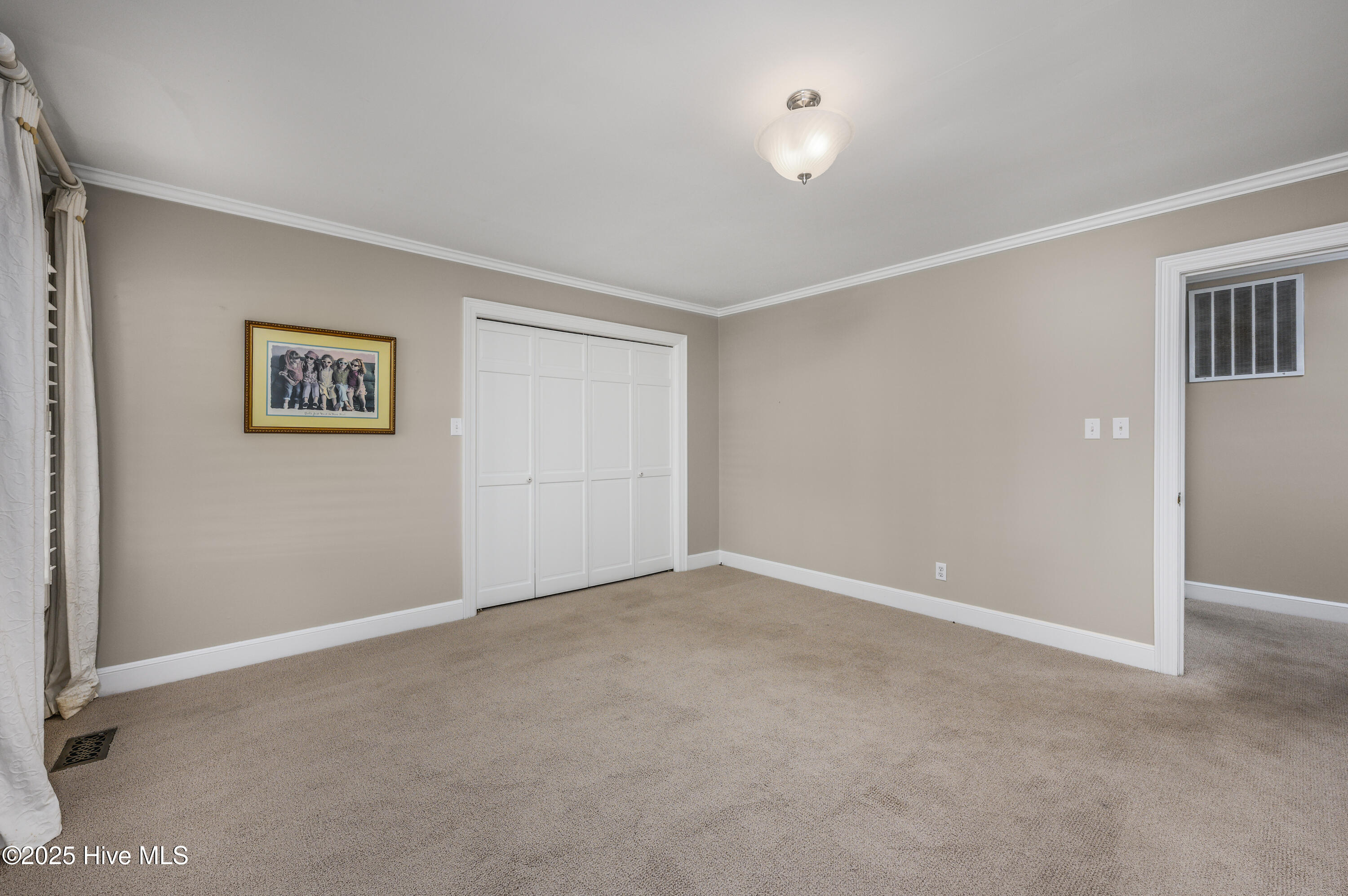 100485107 | Photo 29