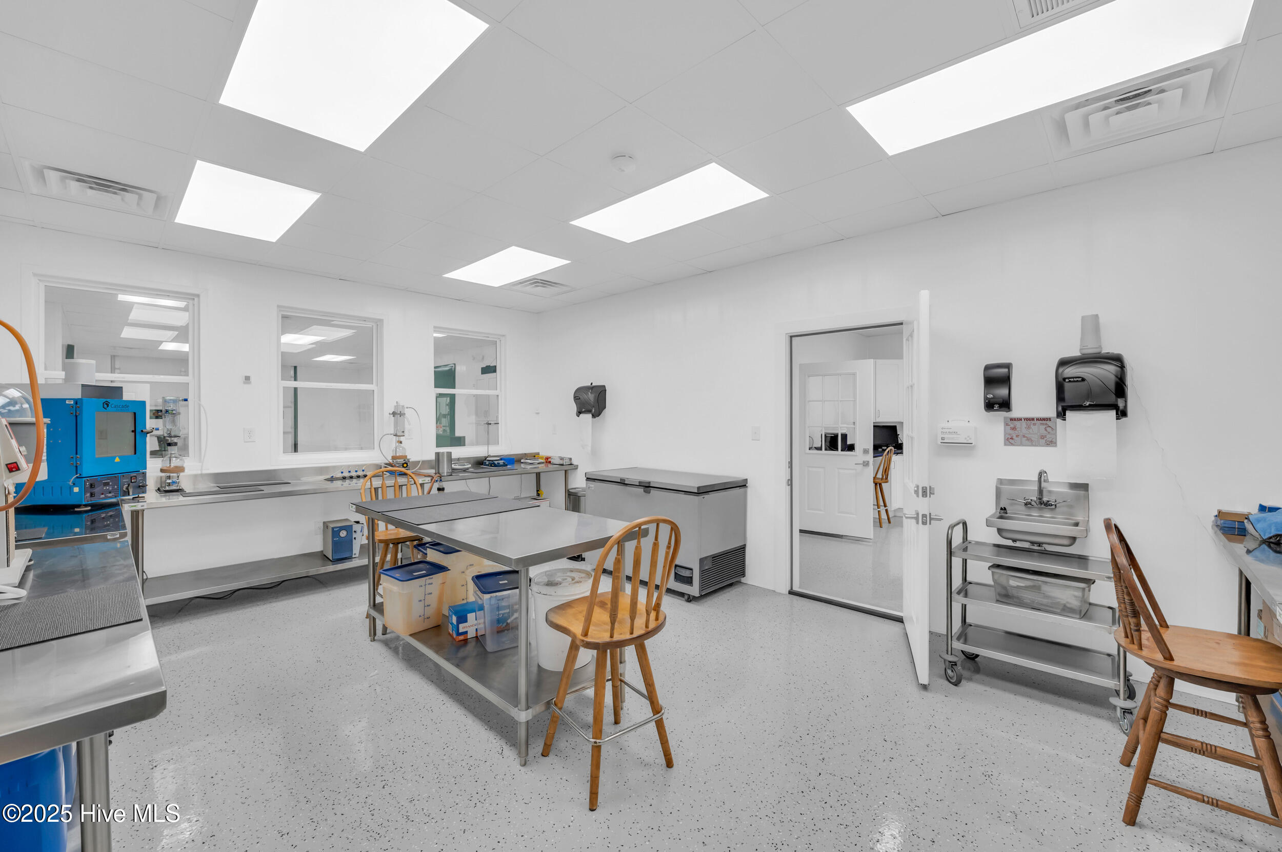 100532115 | Photo 52