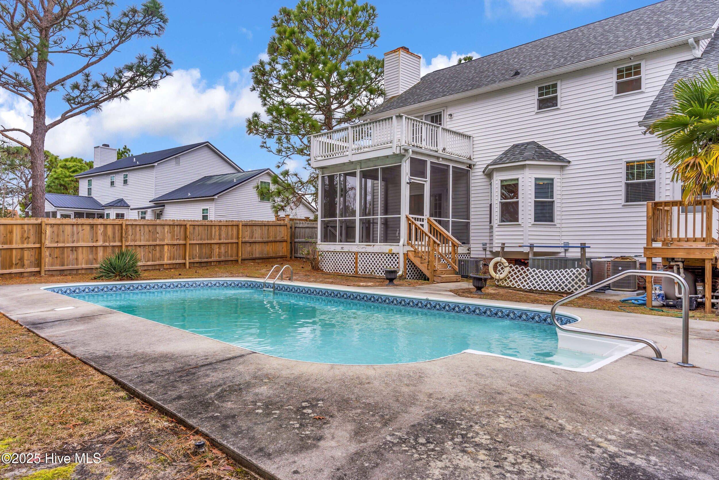 100545048 | Photo 45