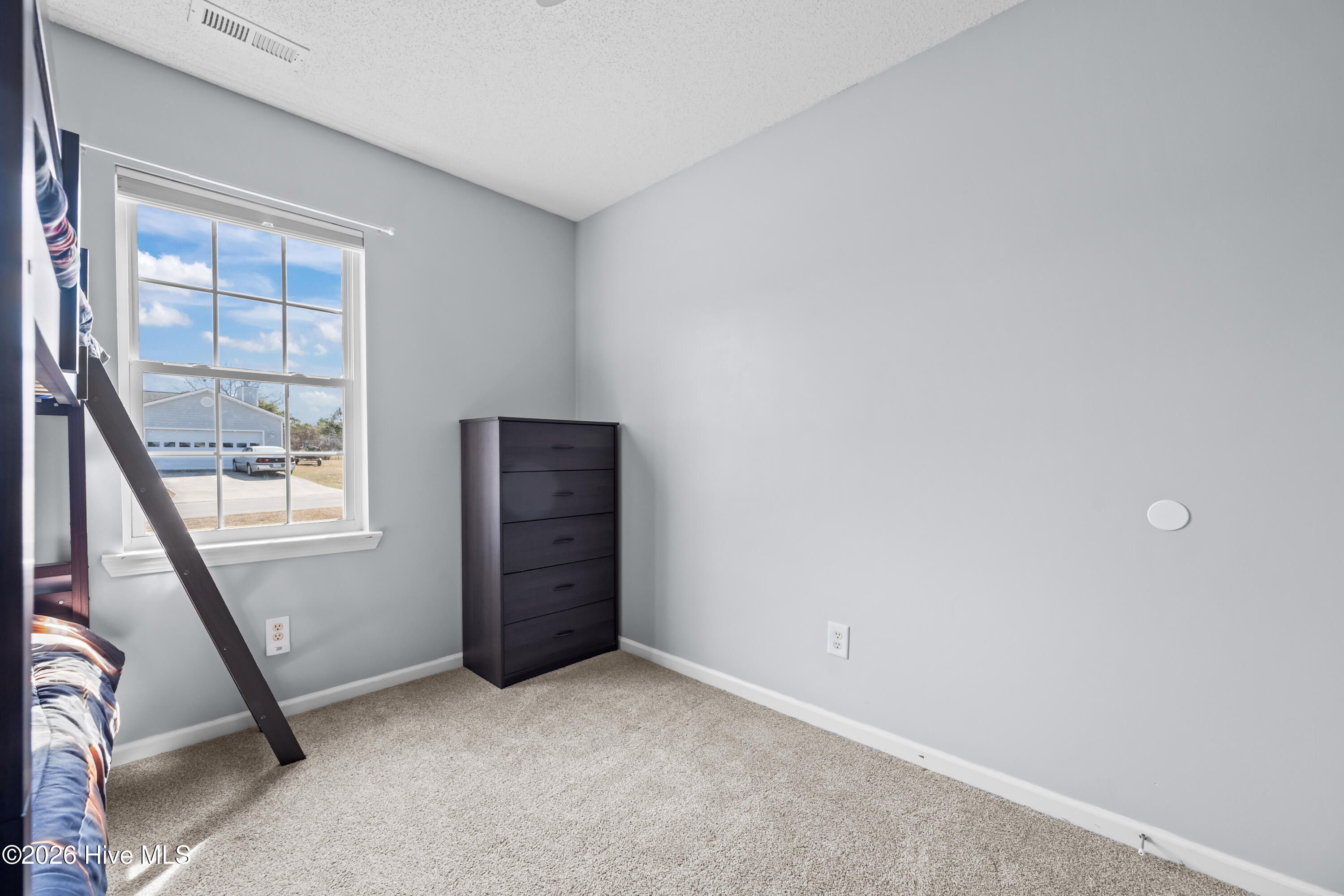 100556999 | Photo 27