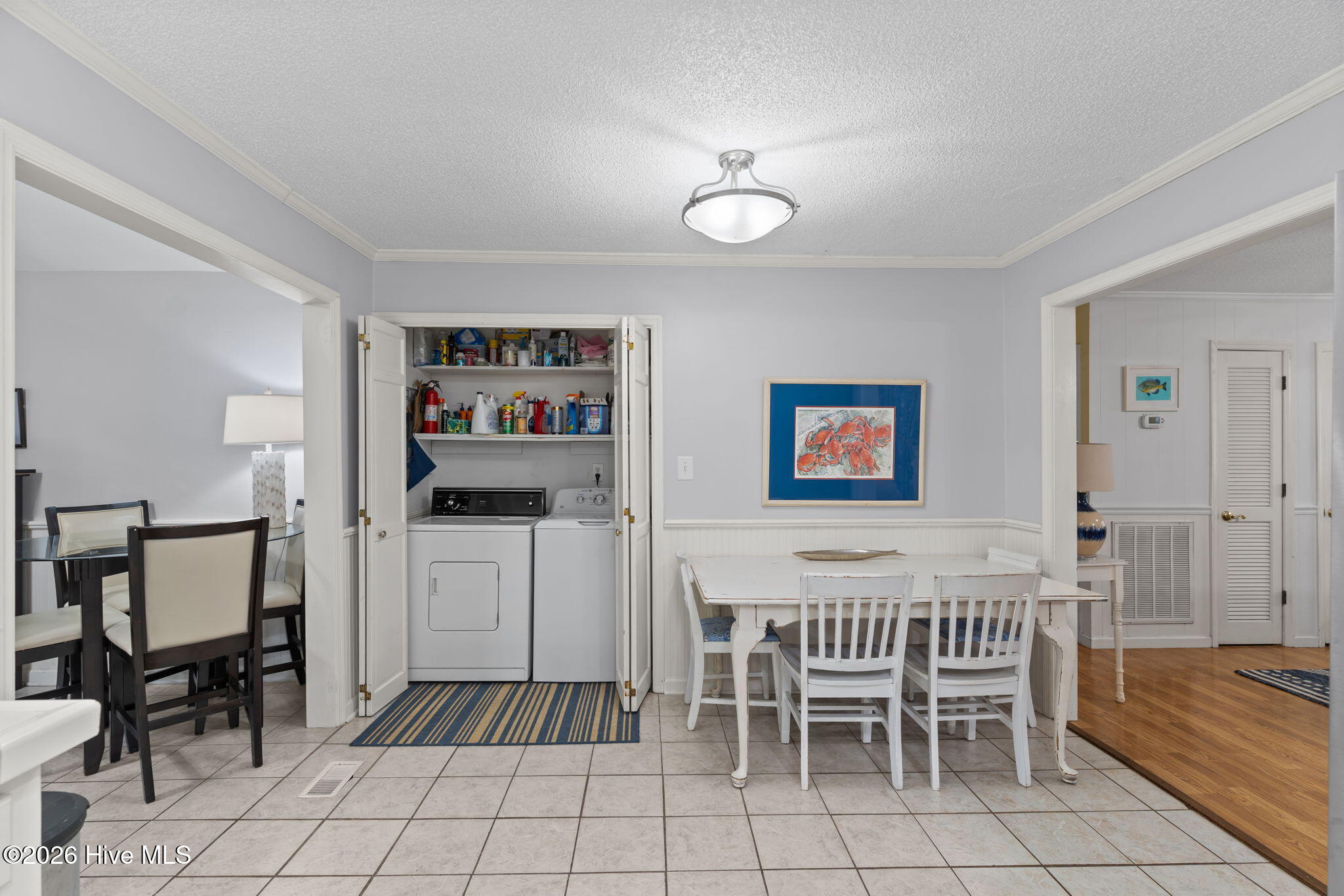 100556876 | Photo 35