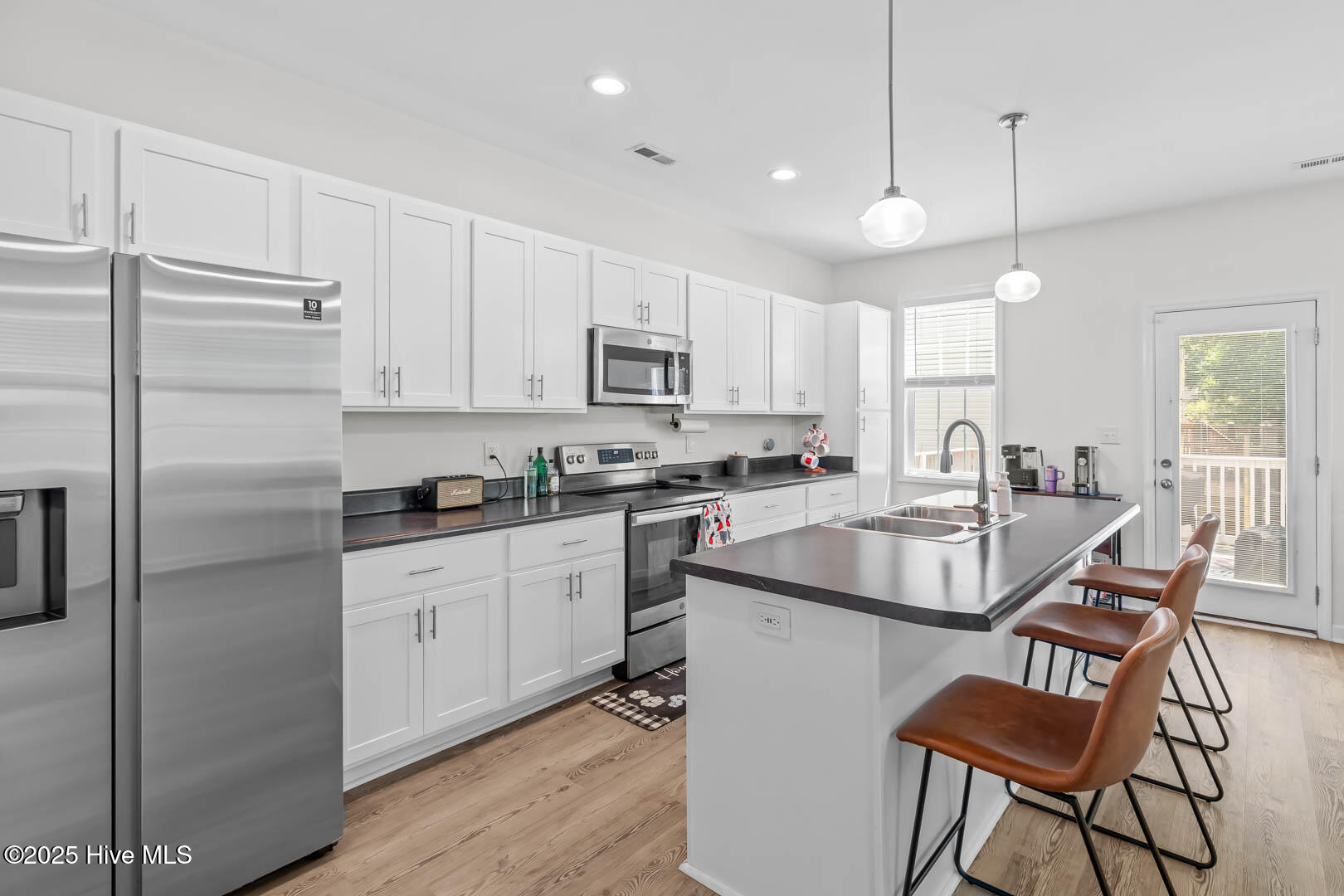 100516062 | Photo 27