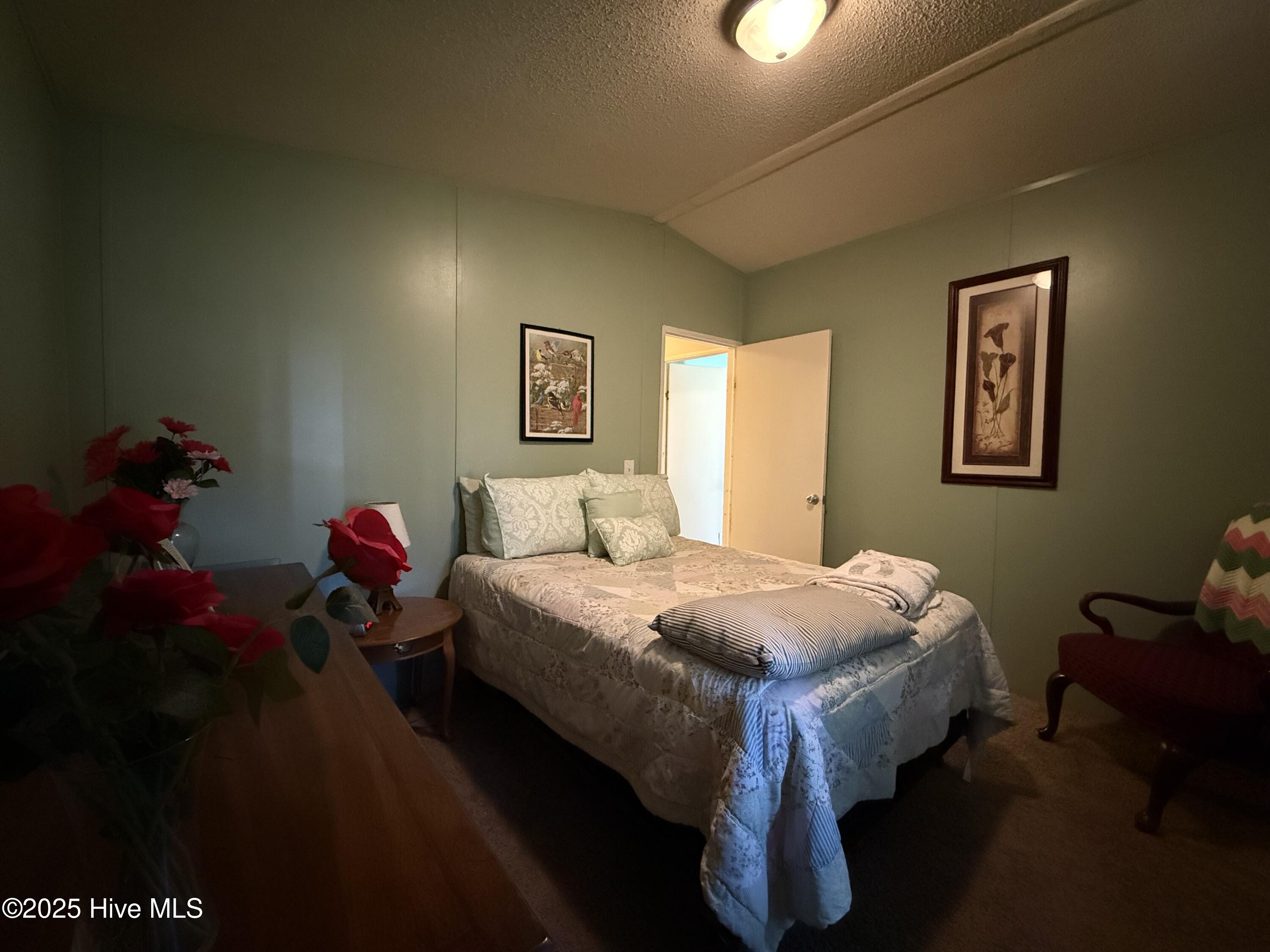 100502105 | Photo 48