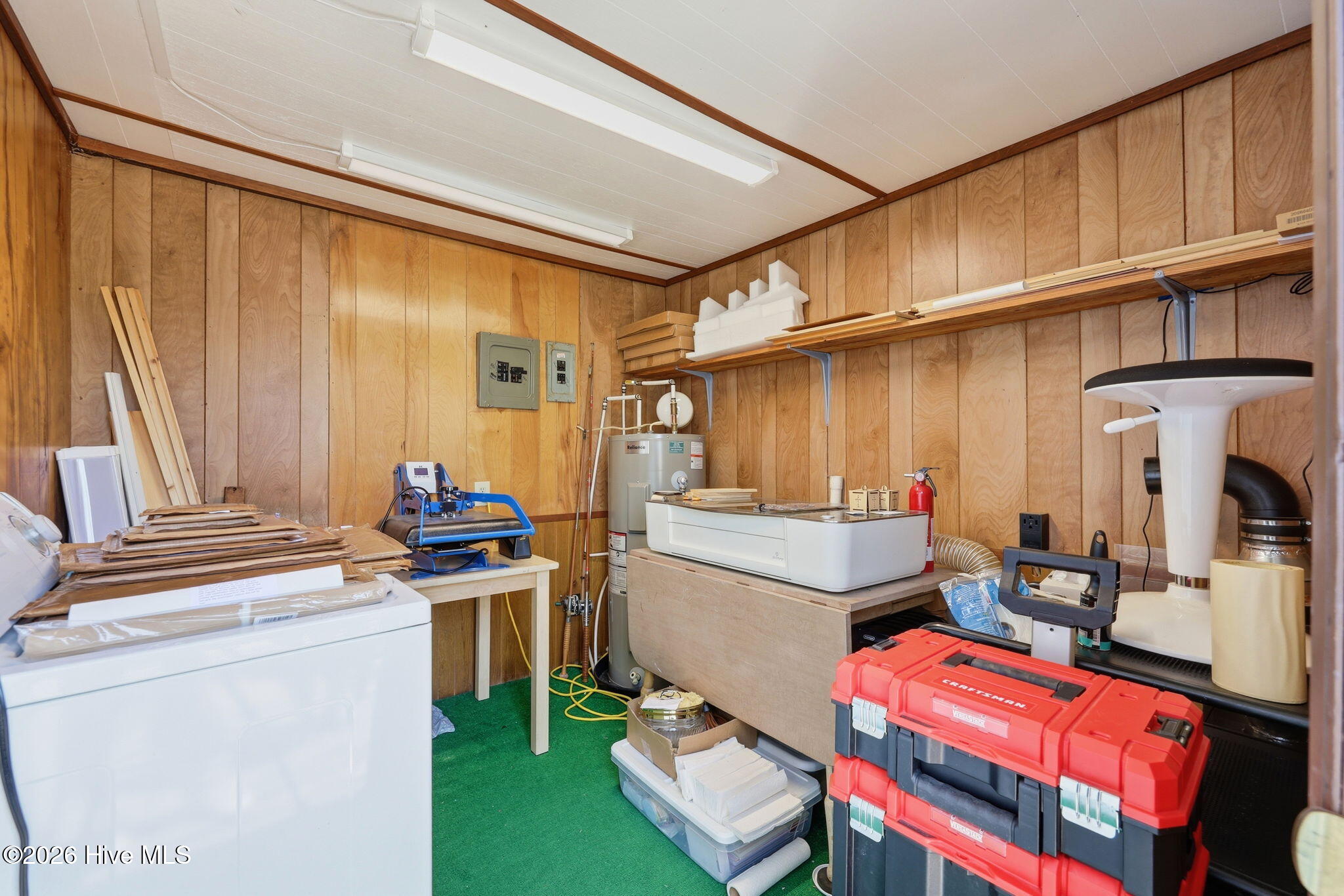 1572 Laundry Room