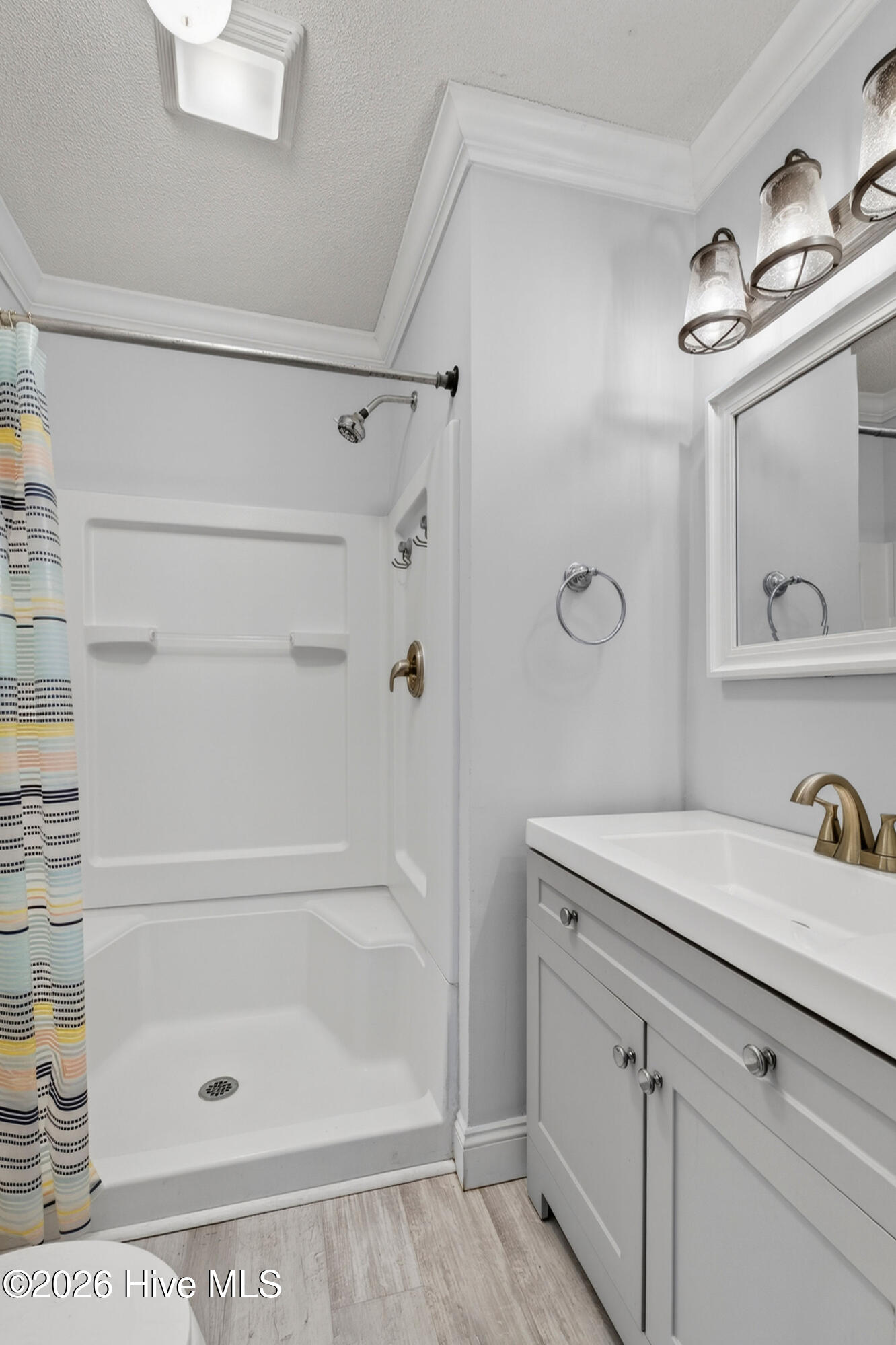 100569384 | Photo 17