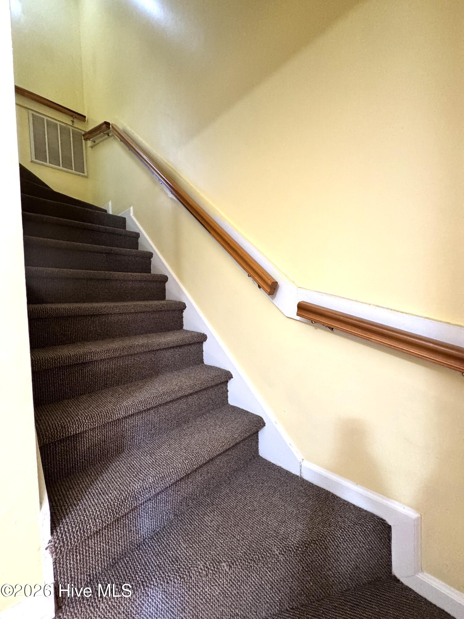 100552993 | Photo 10