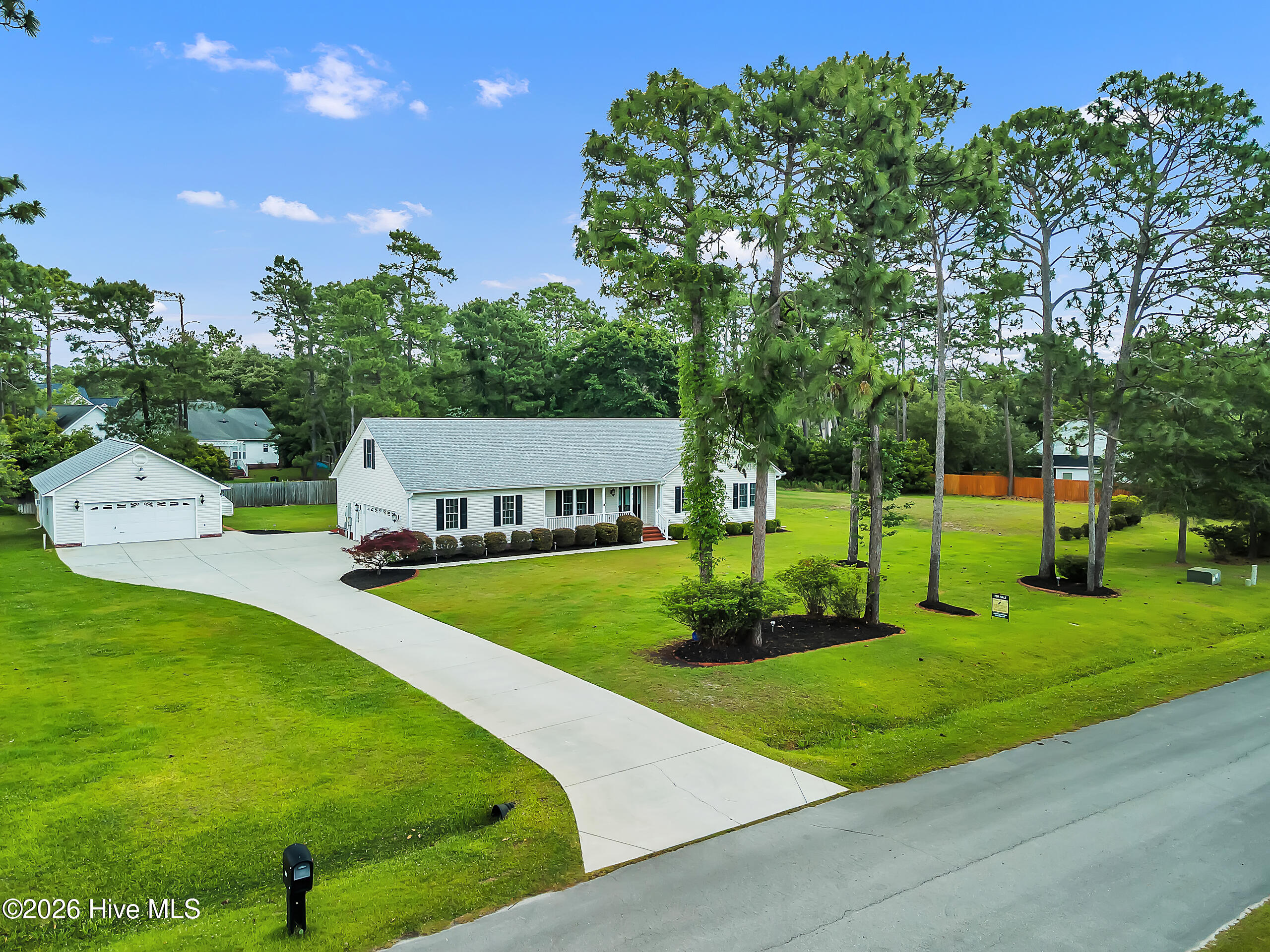 215 Winding Creek Way,Hubert