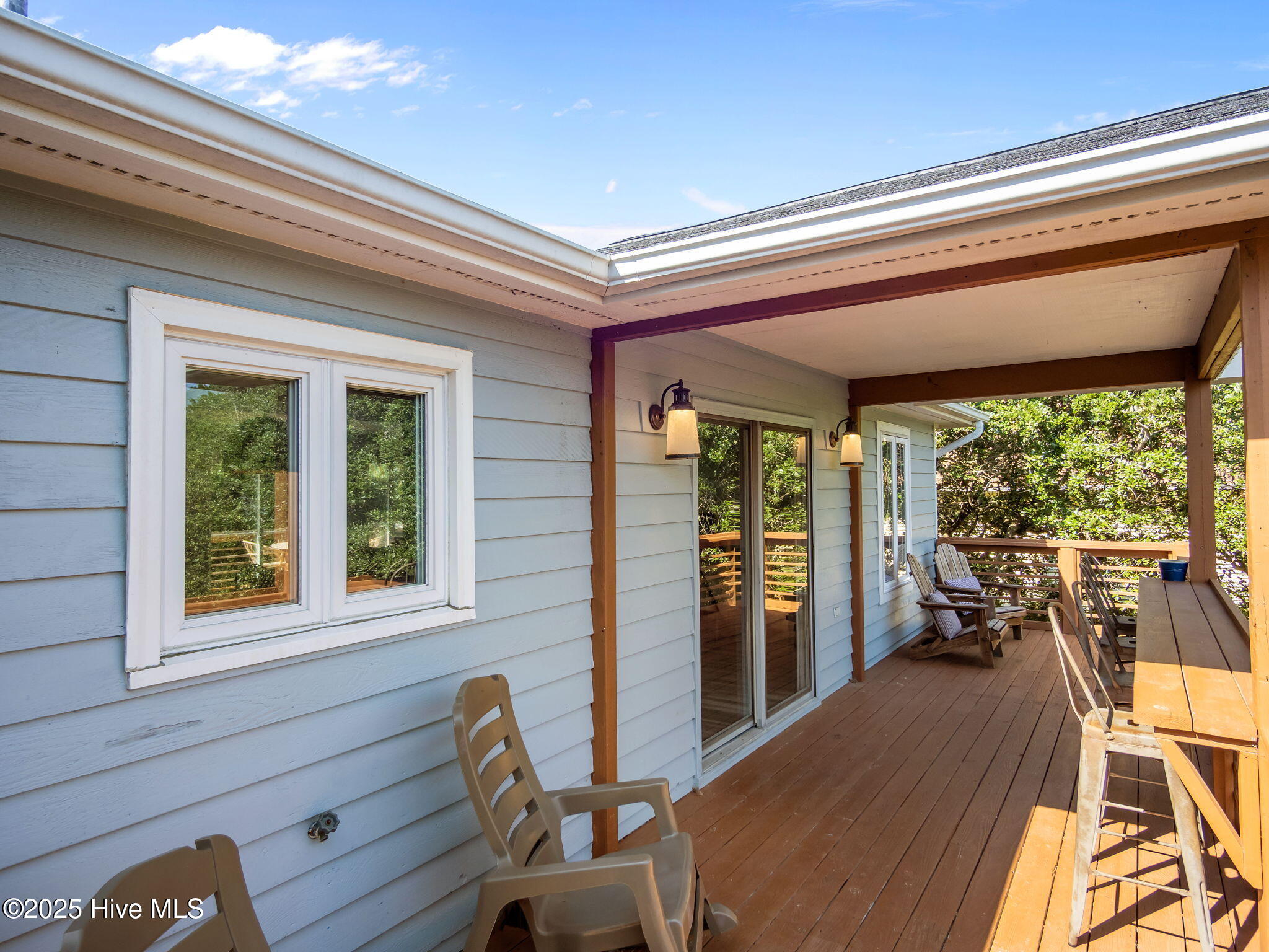 100530598 | Photo 44