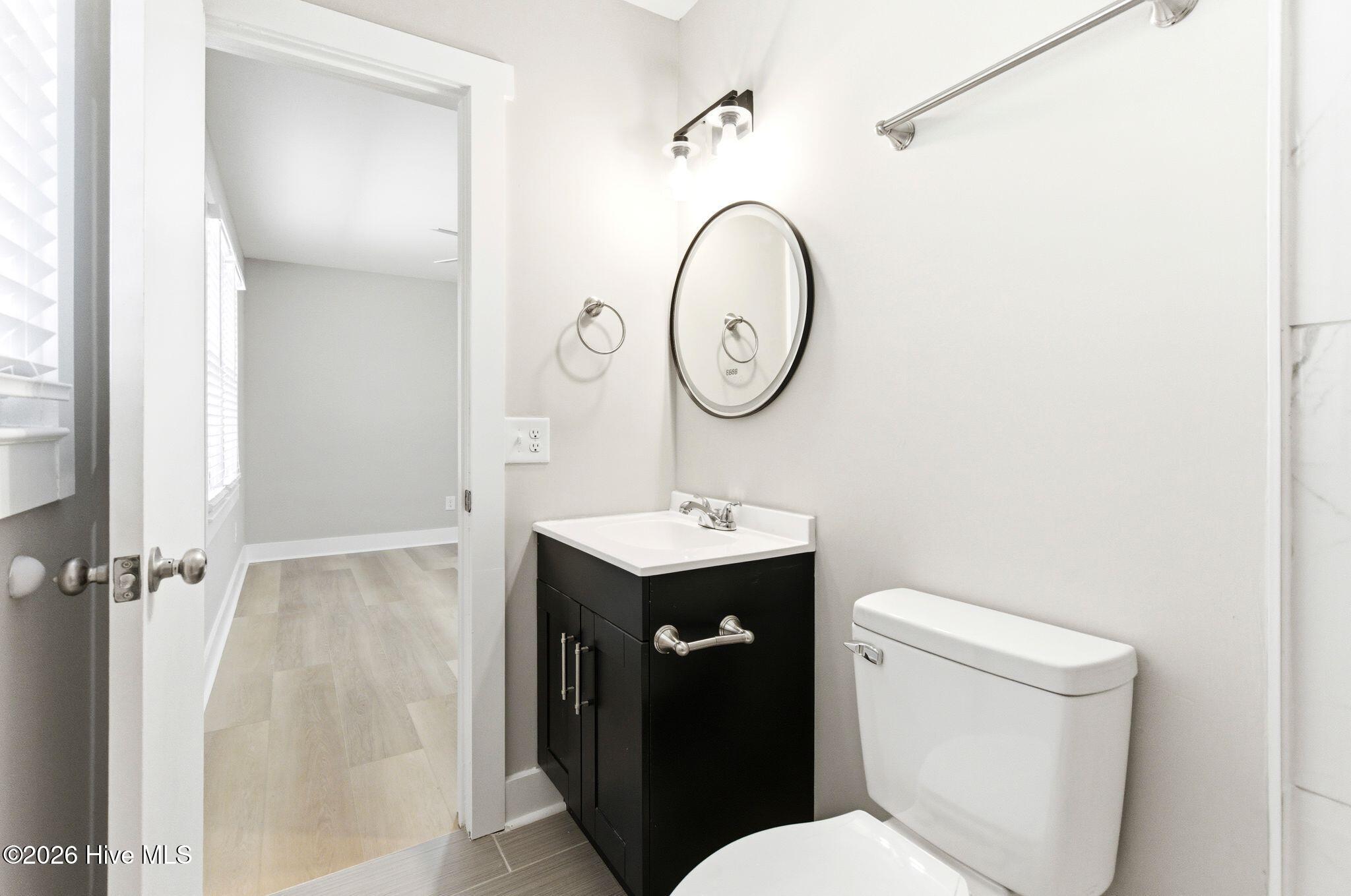 100564209 | Photo 22