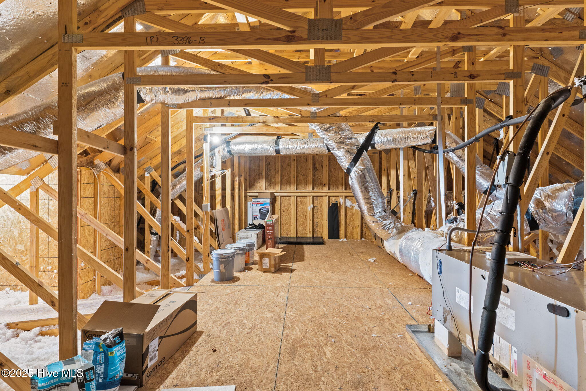 100534484 | Photo 61