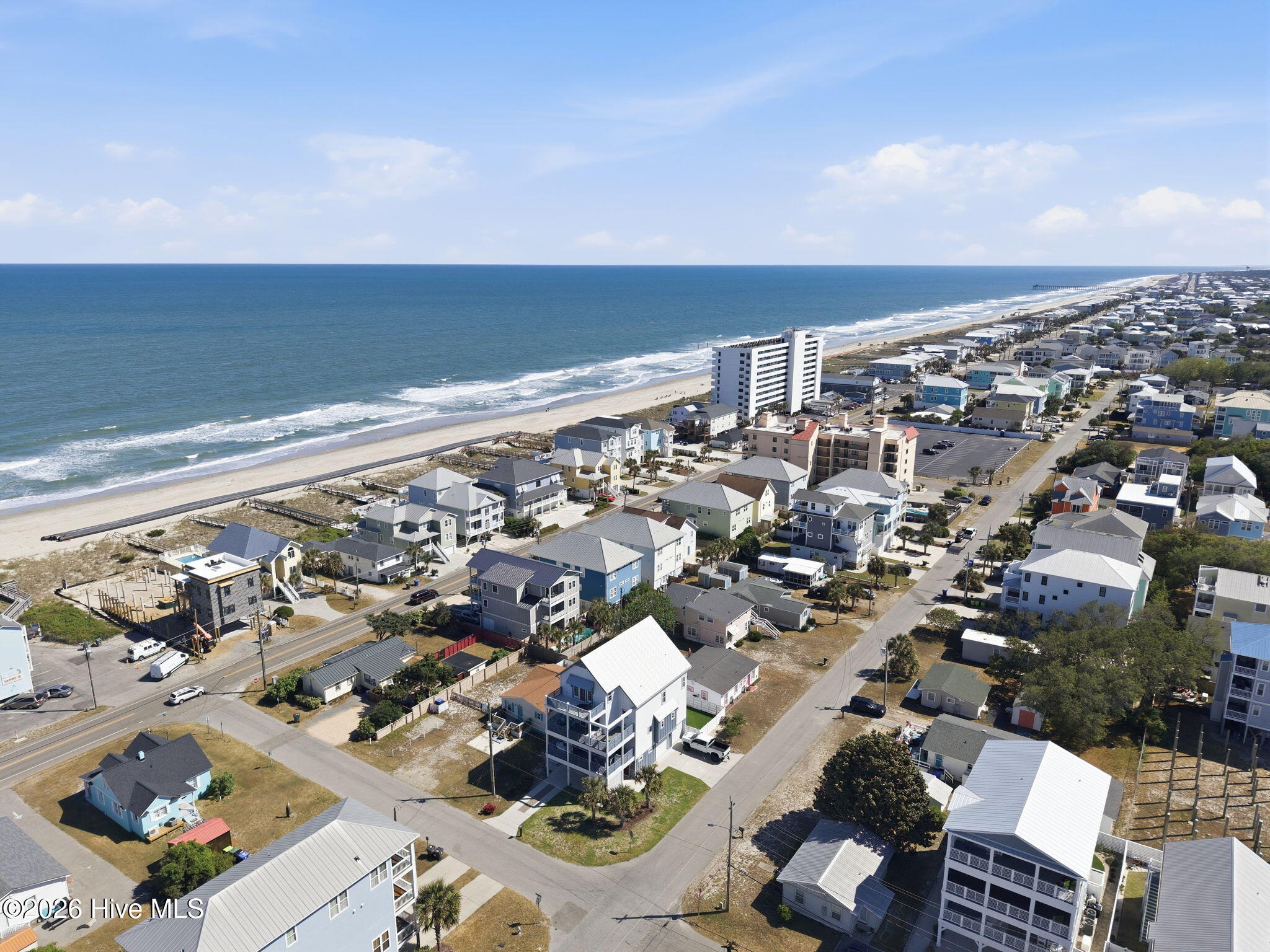 100570056 | Photo 82