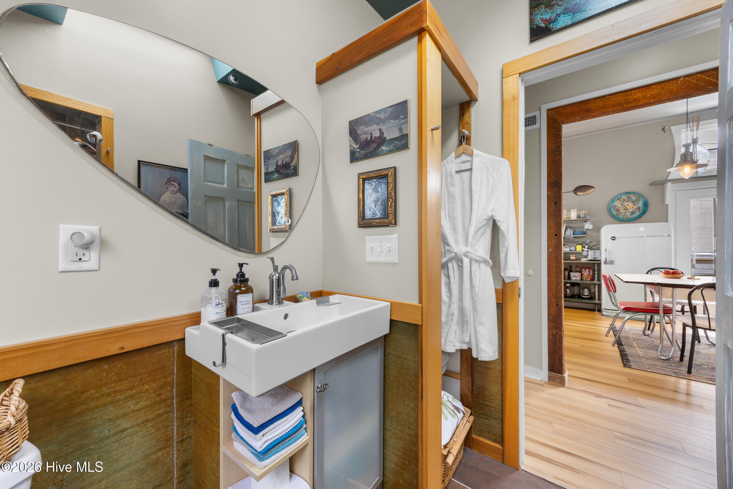 100559586 | Photo 71