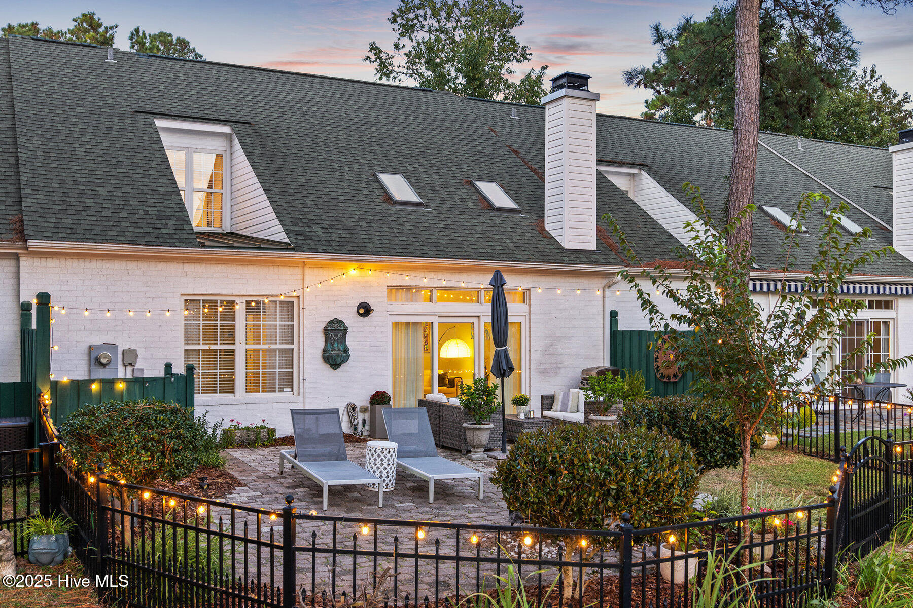 100532404 | Photo 23