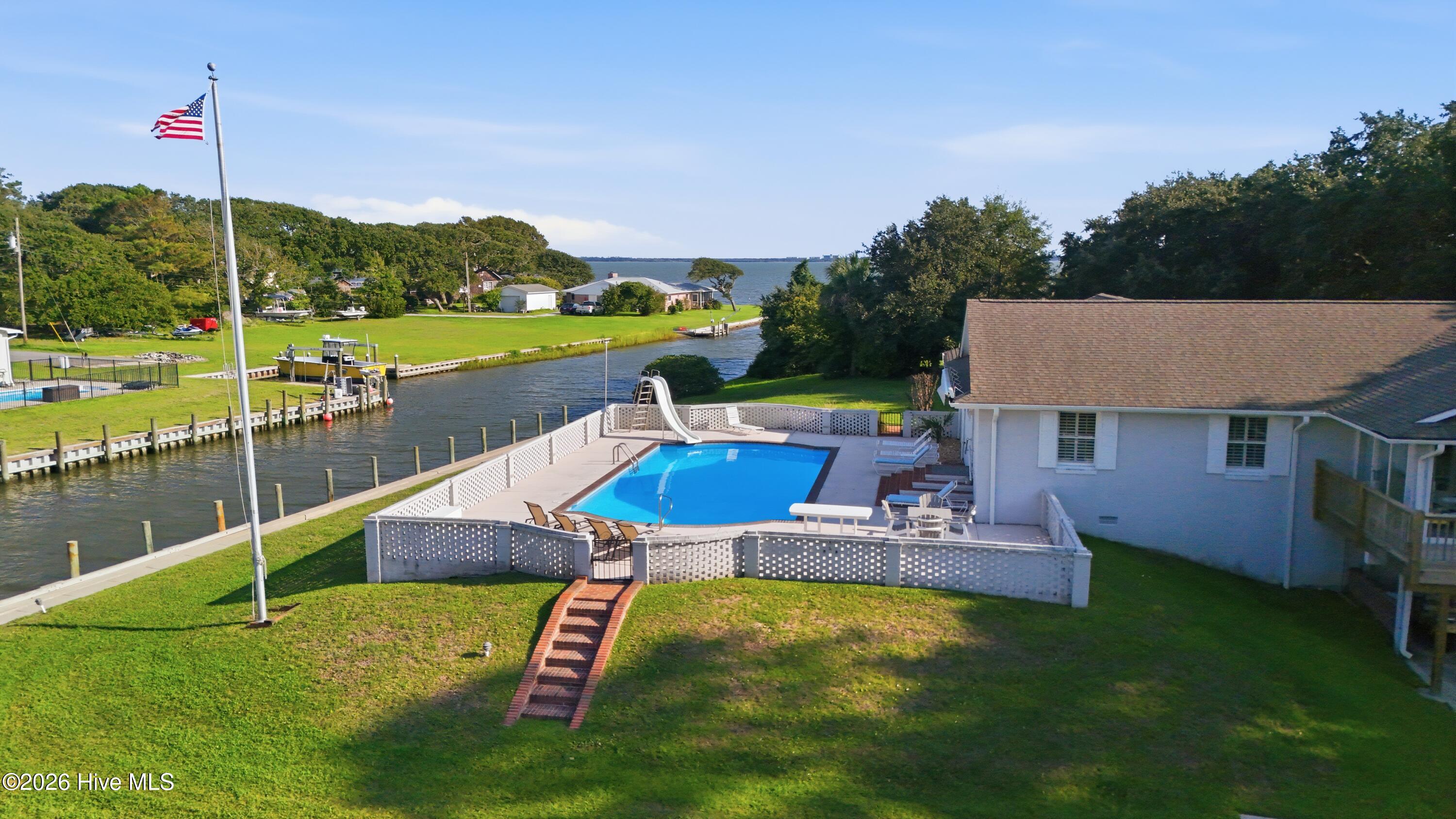 104 Sea Trace Lane,Newport