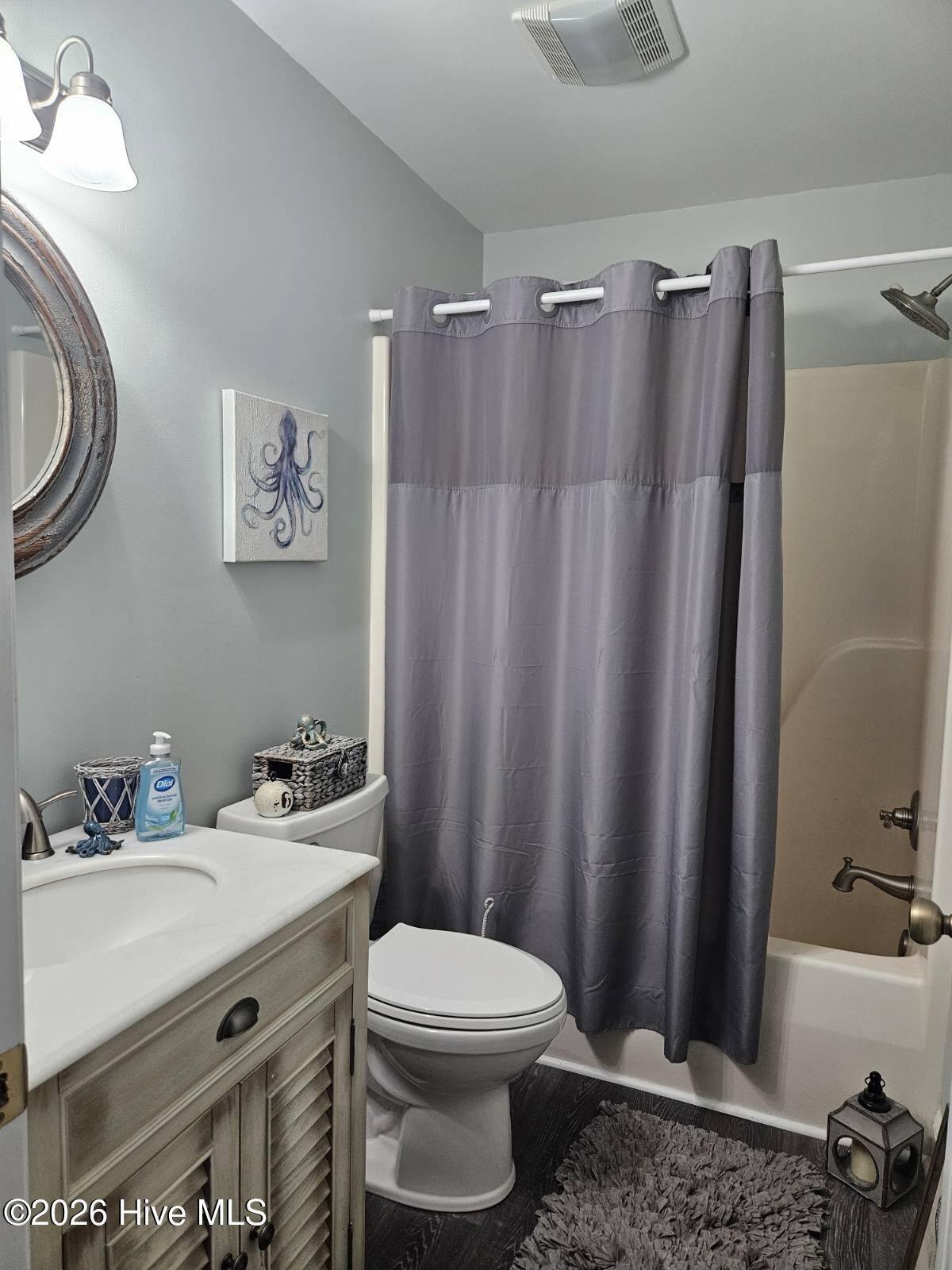 100559366 | Photo 24