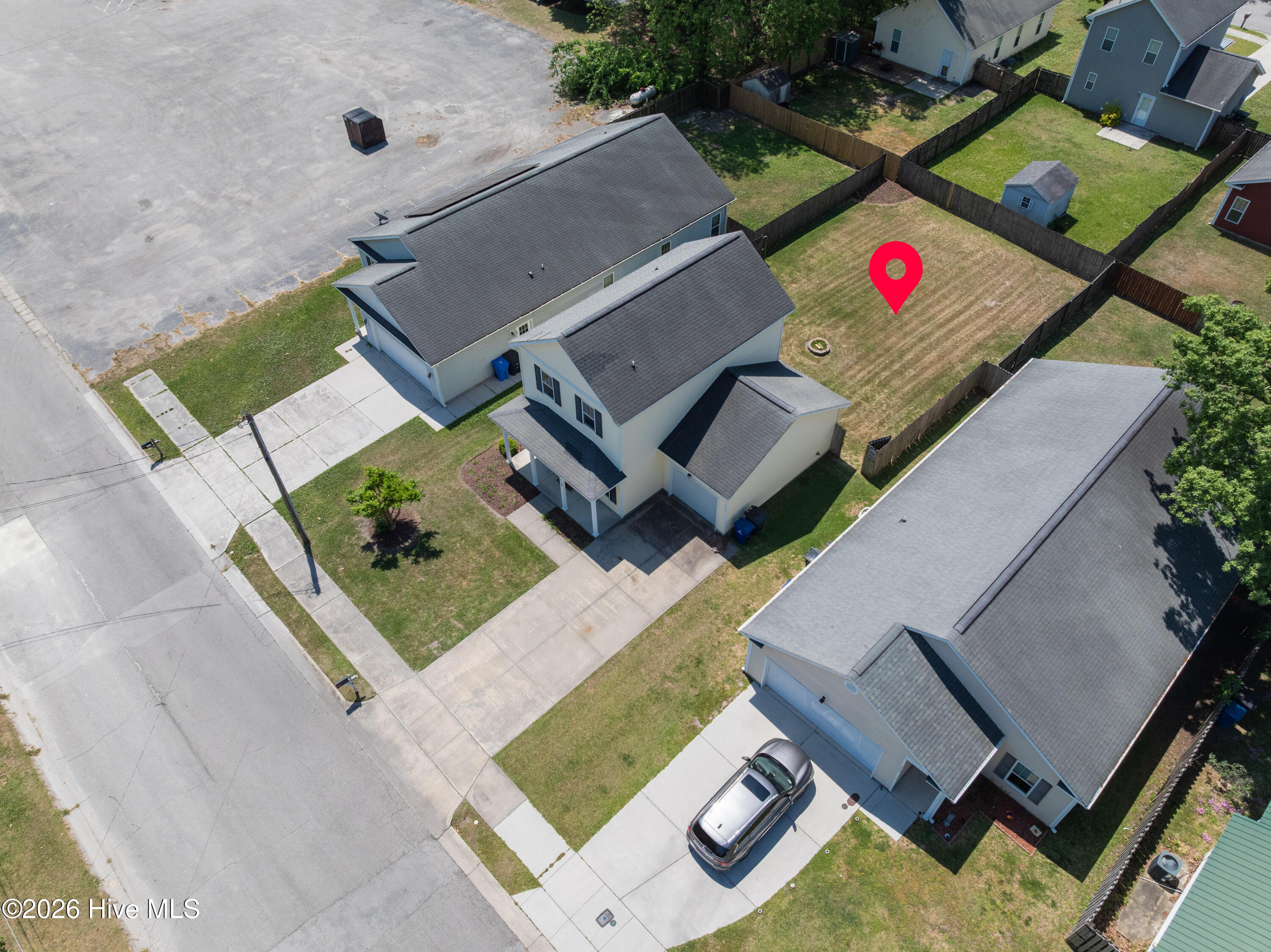 100569563 | Photo 28