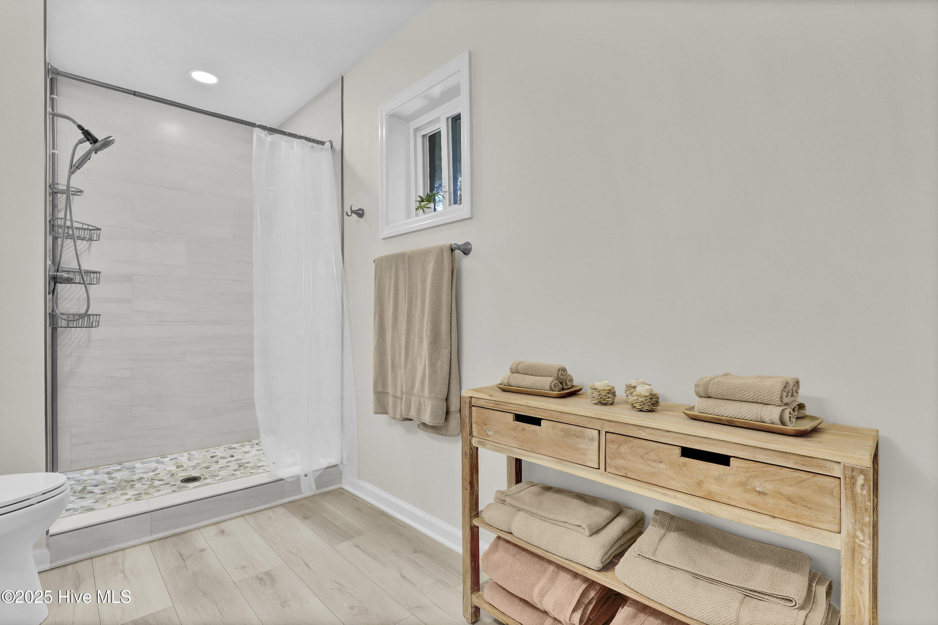 100537816 | Photo 22