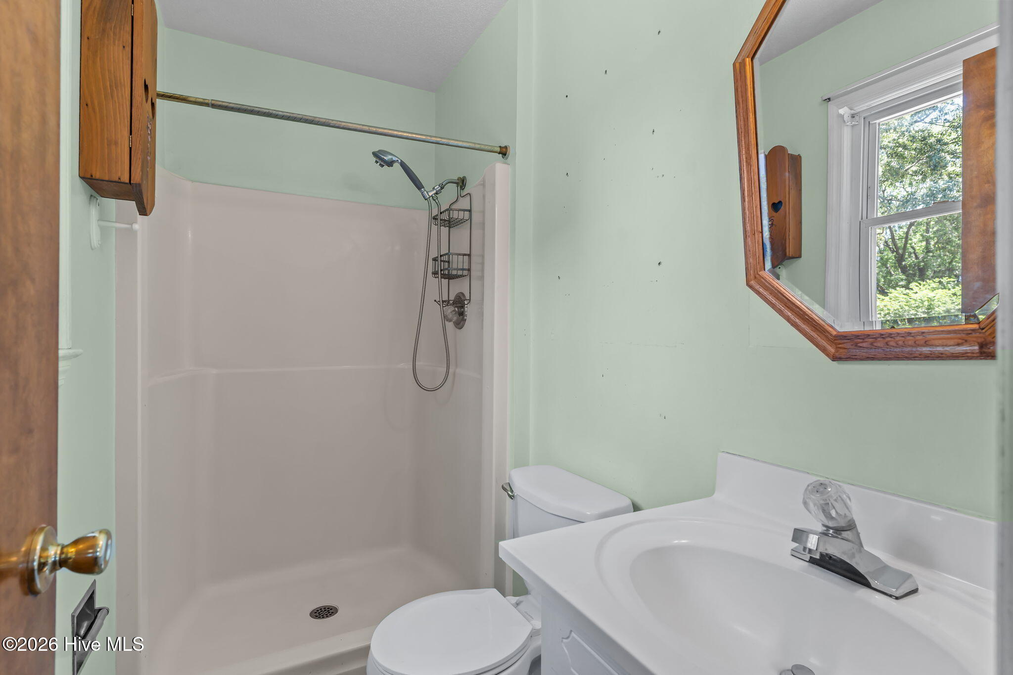 100569090 | Photo 24