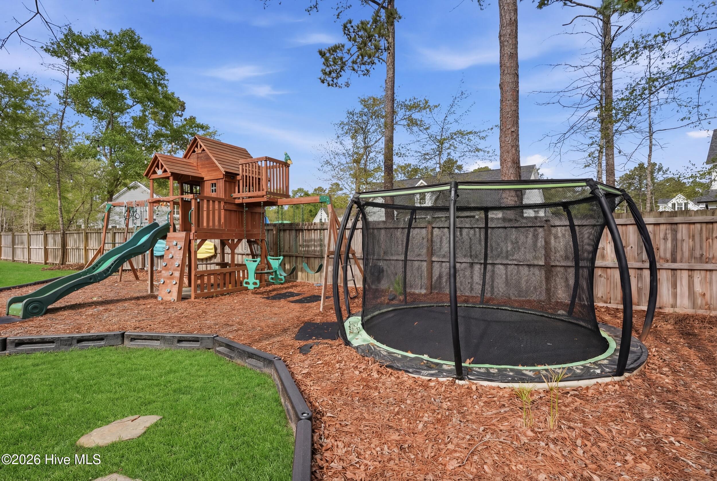 100565388 | Photo 67