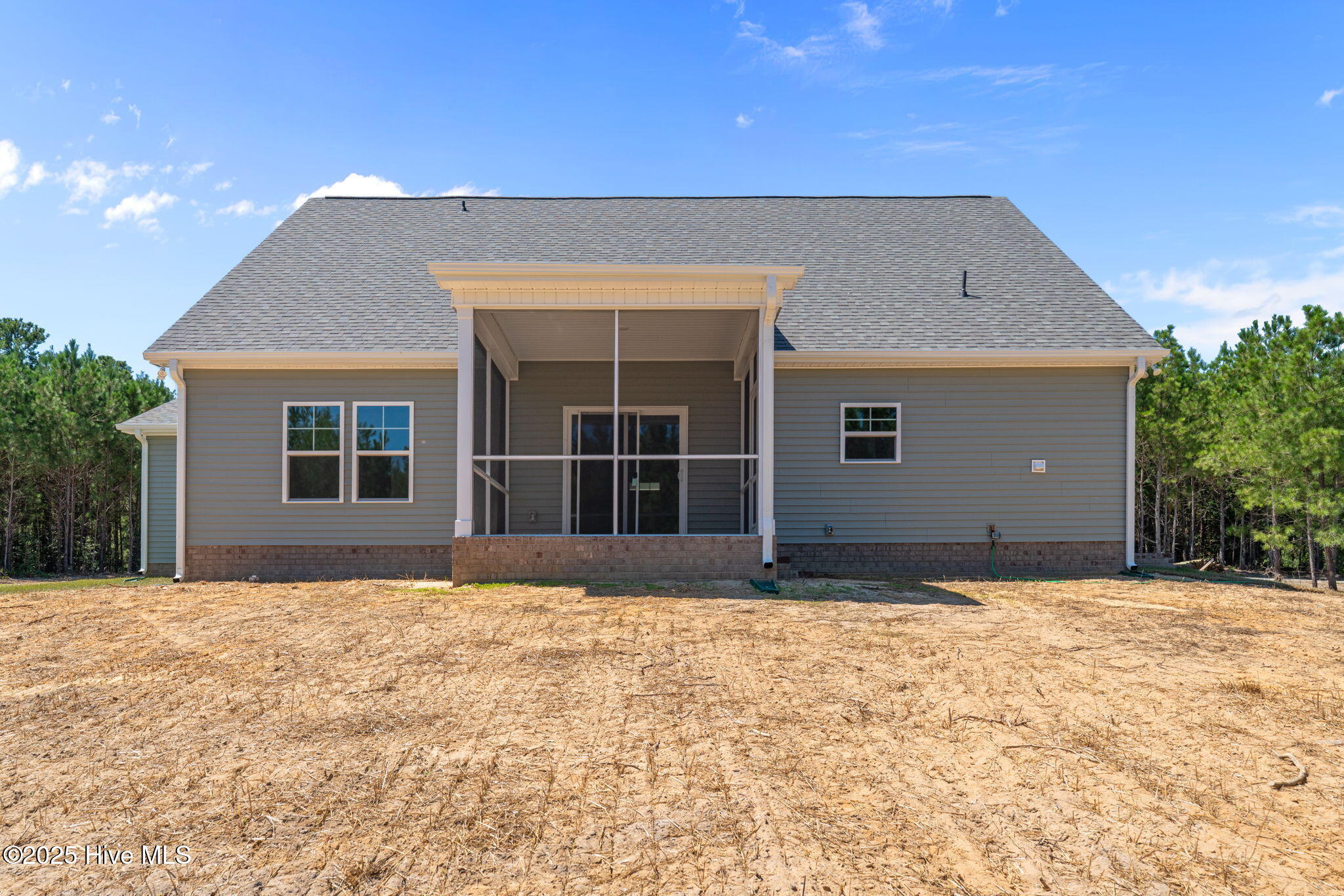 130 Hickory Pointer Way