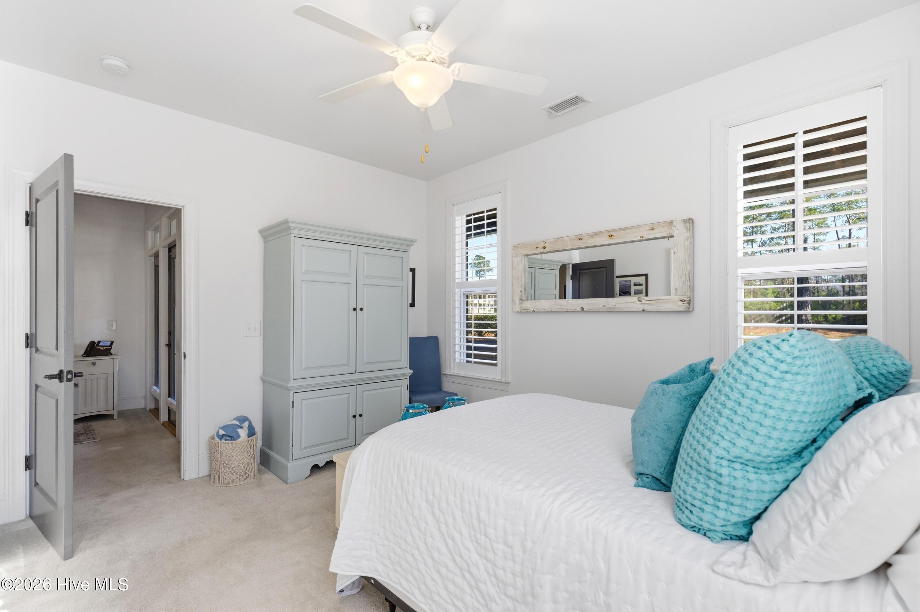 100556078 | Photo 53