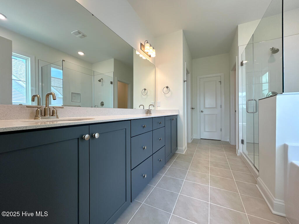 100479294 | Photo 60