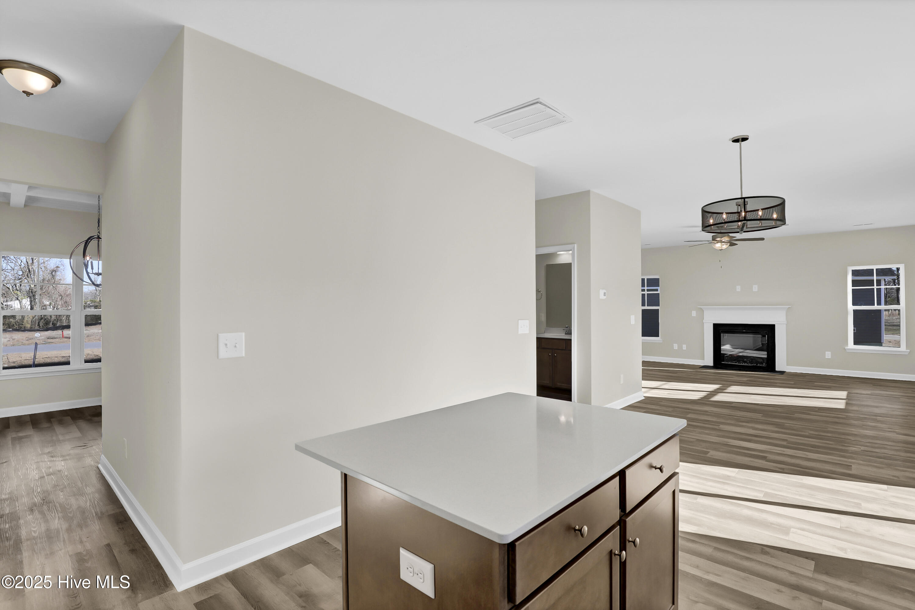 100461654 | Photo 12