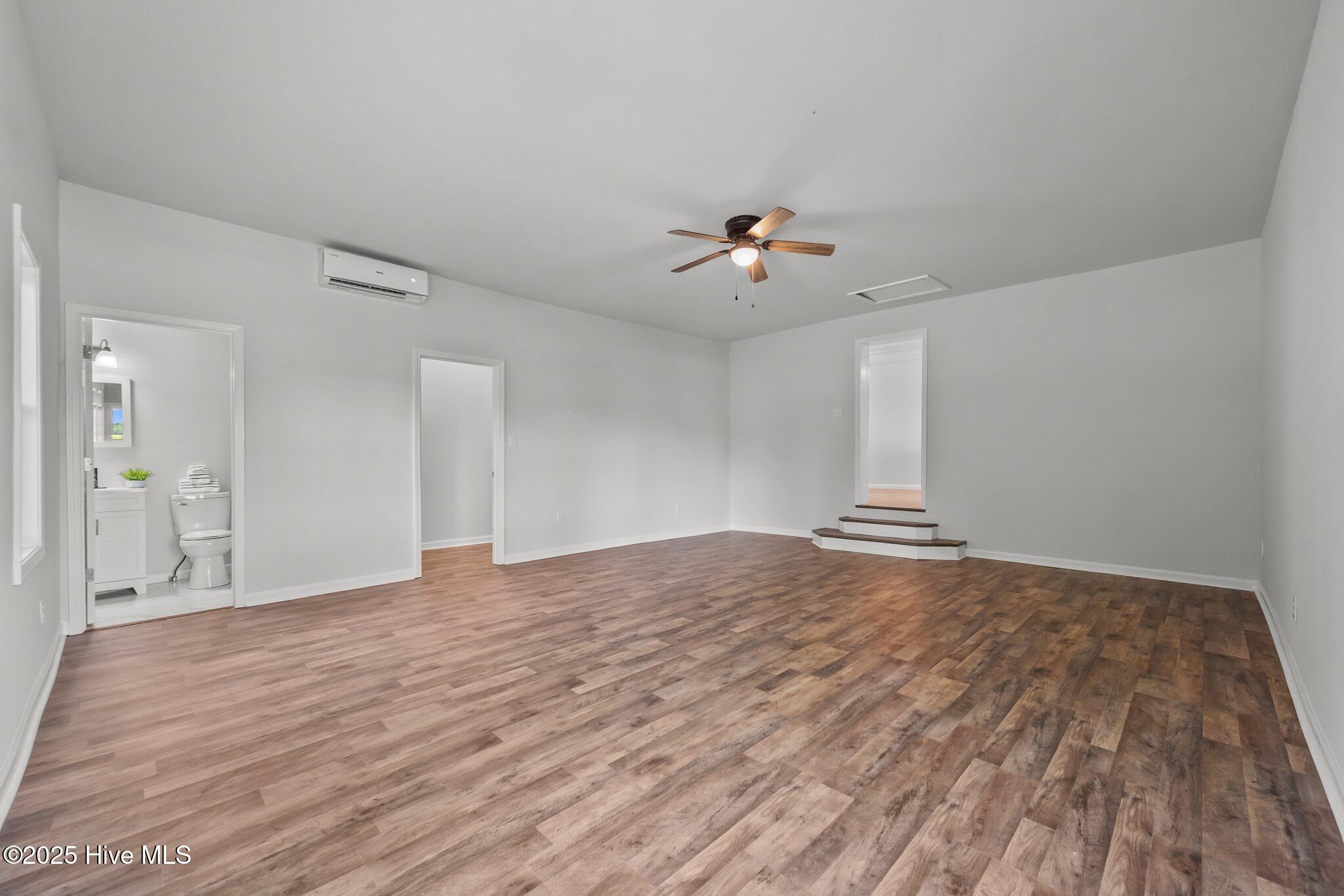 100544808 | Photo 23