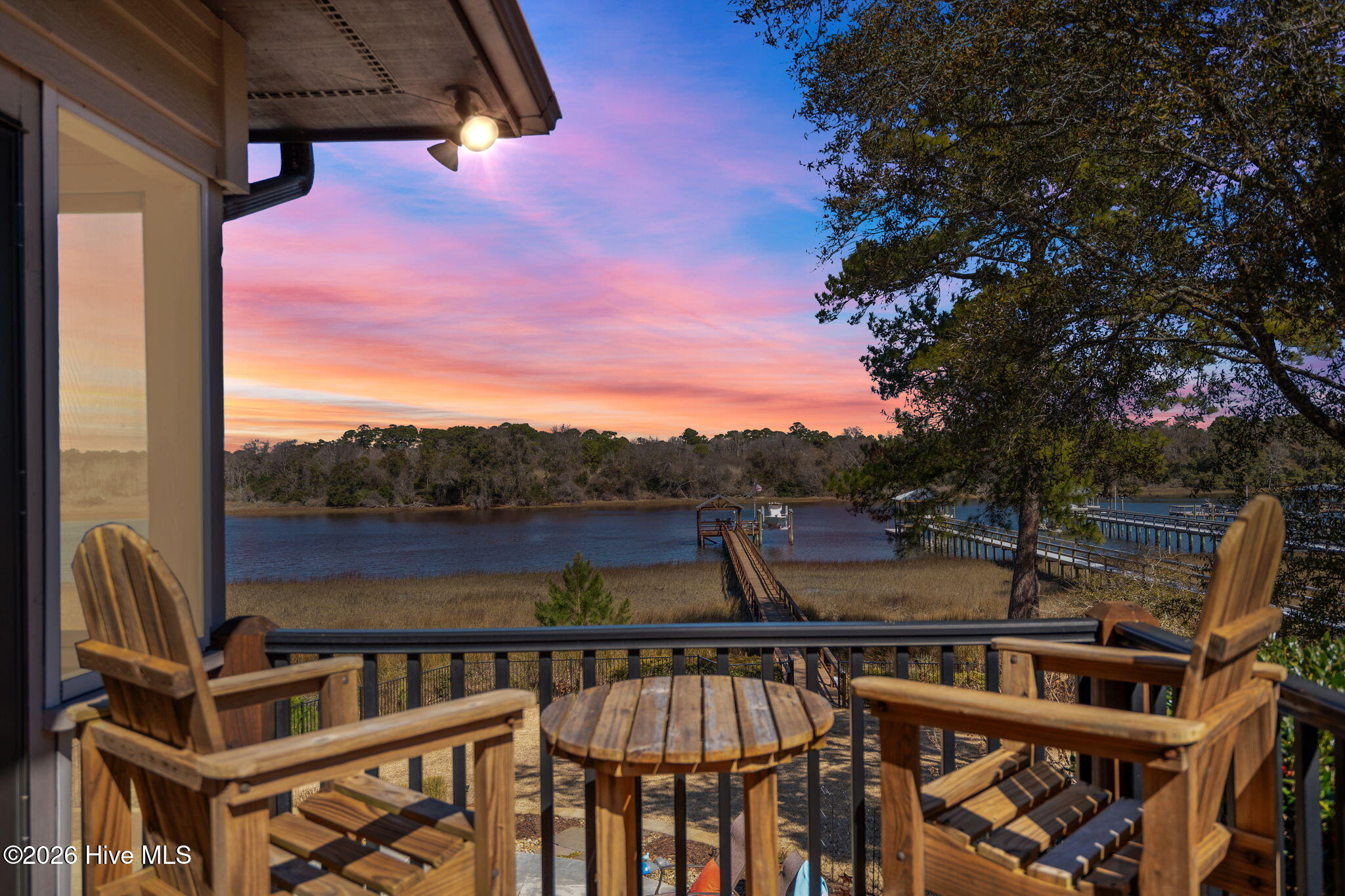 100555444 | Photo 24