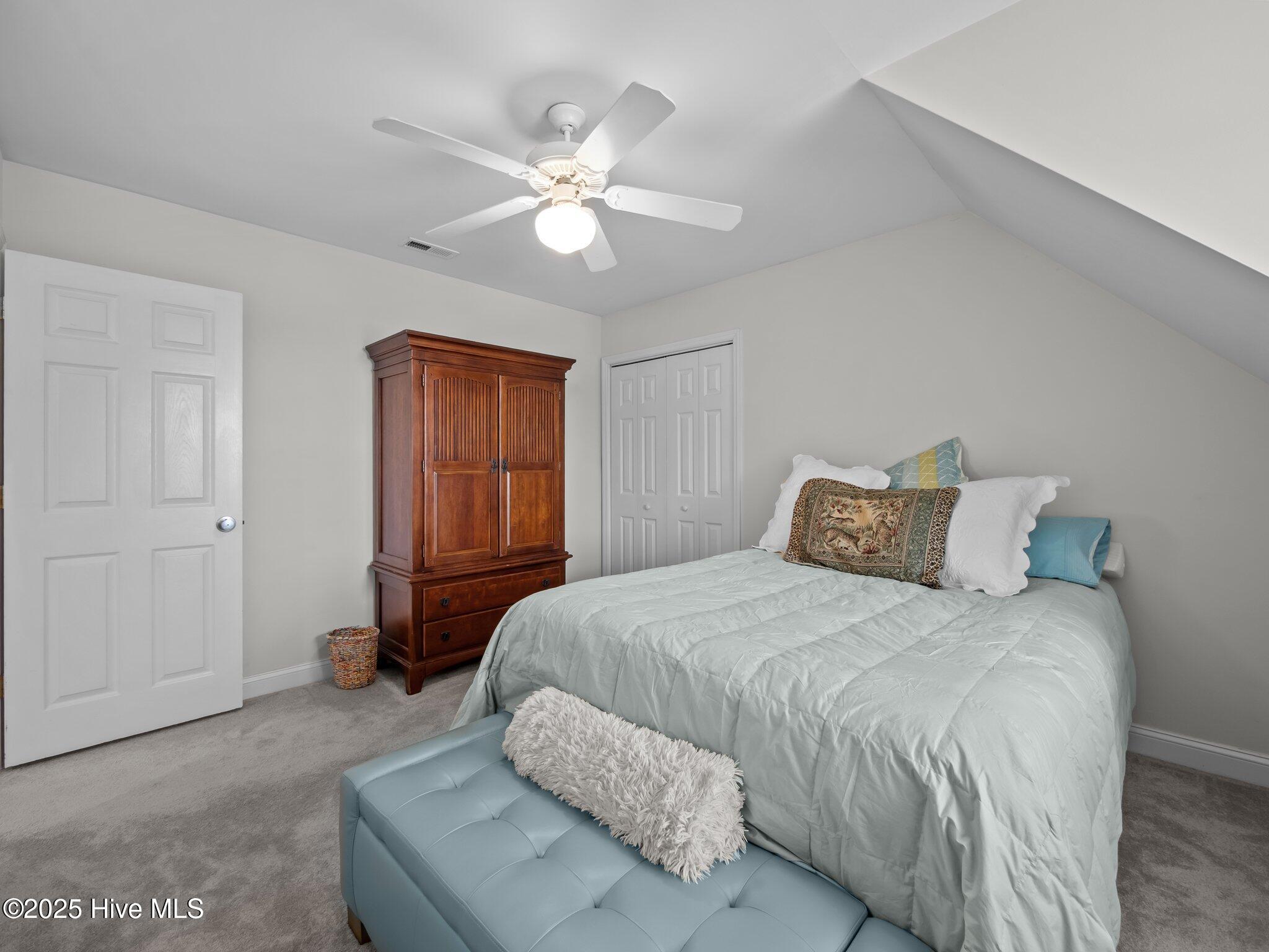 100513840 | Photo 27