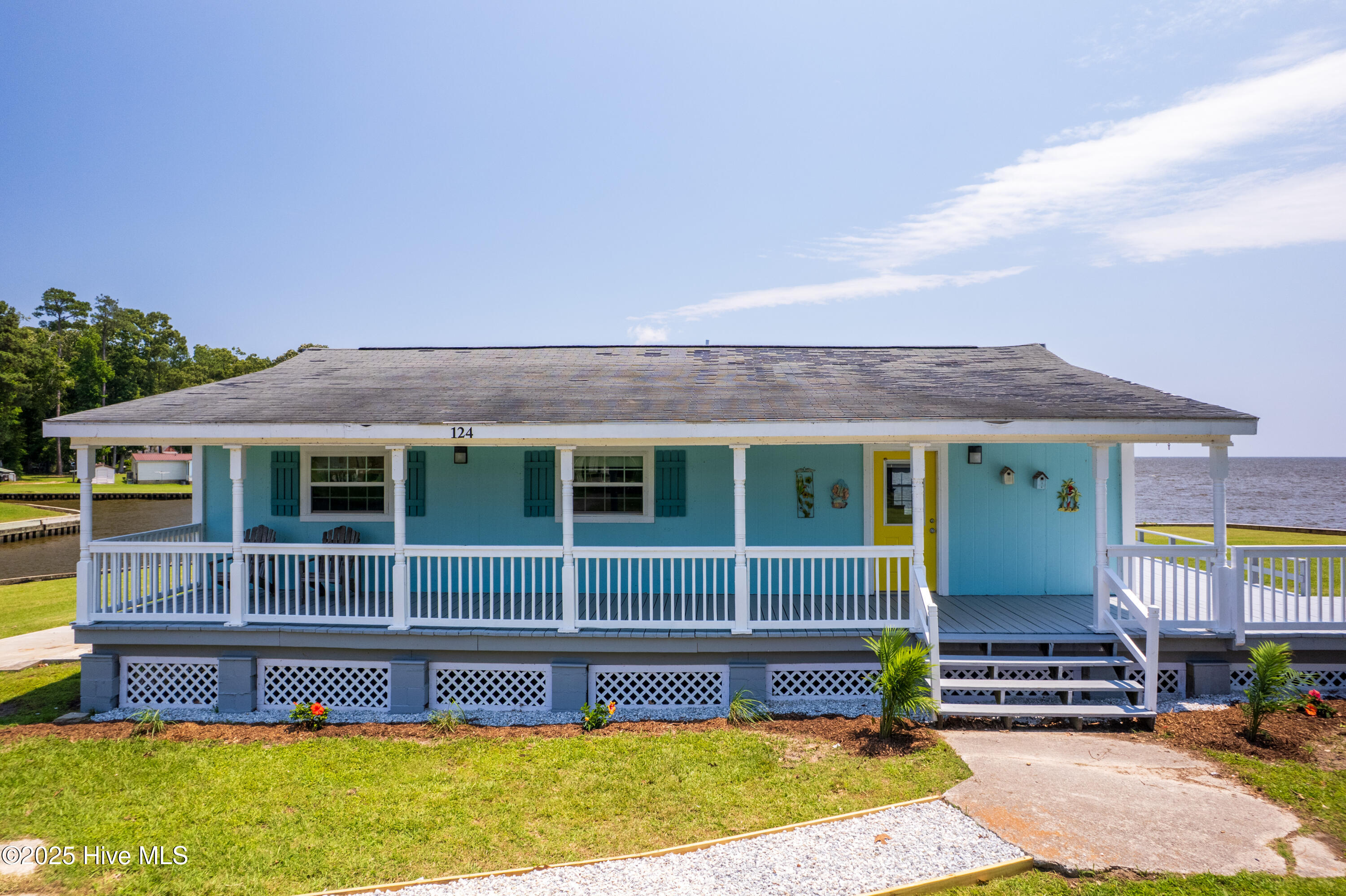 Property at 124 Holiday Knoll