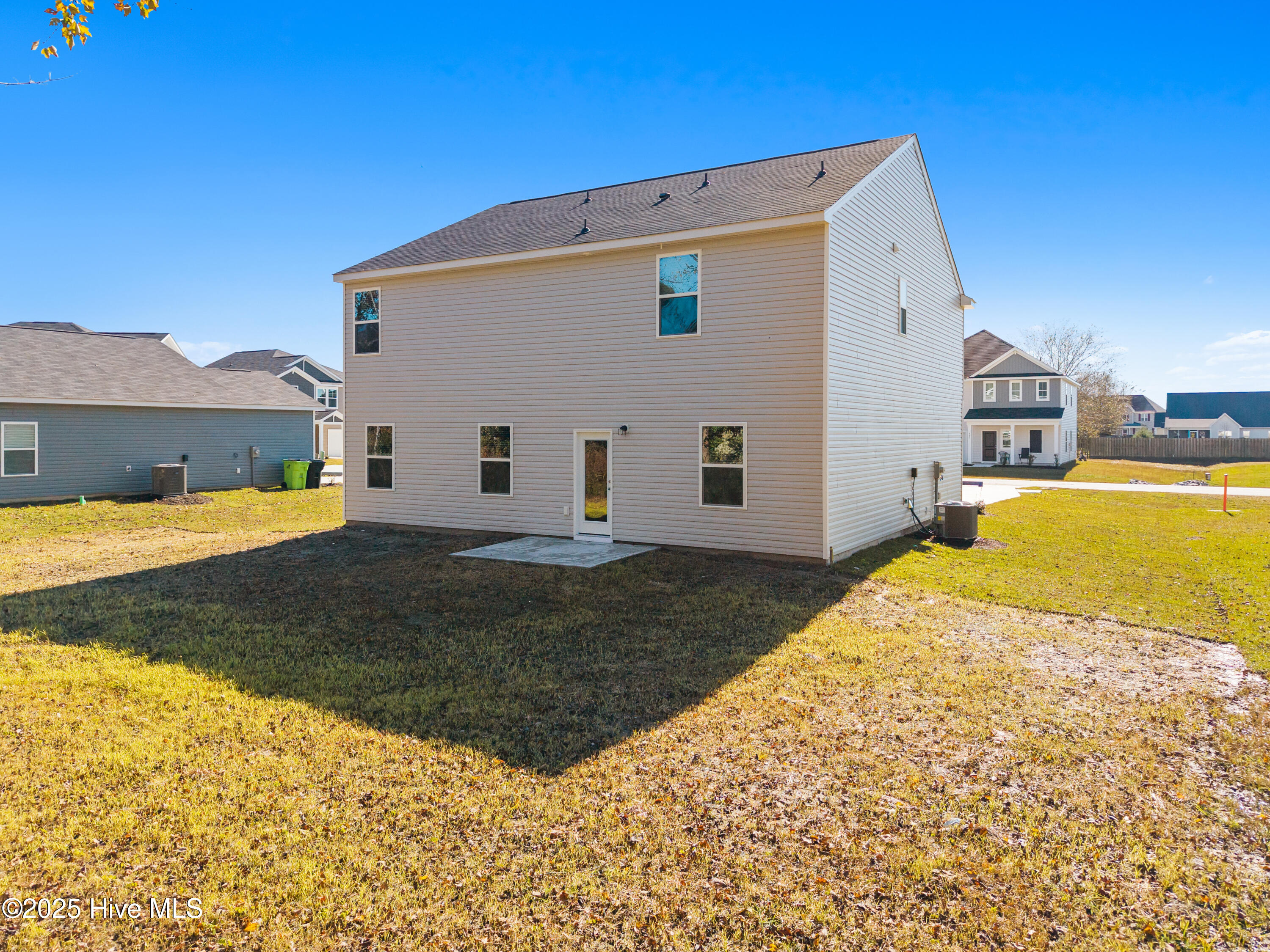 100525599 | Photo 13