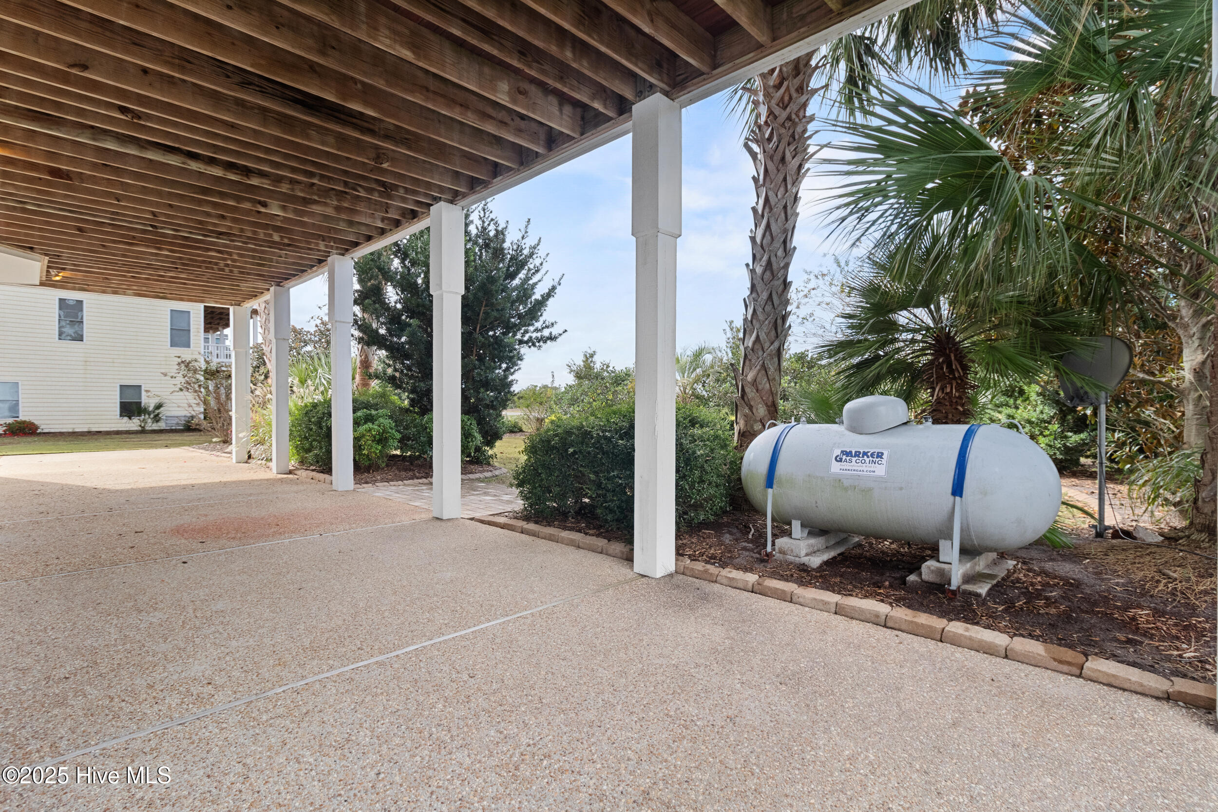 100538767 | Photo 47