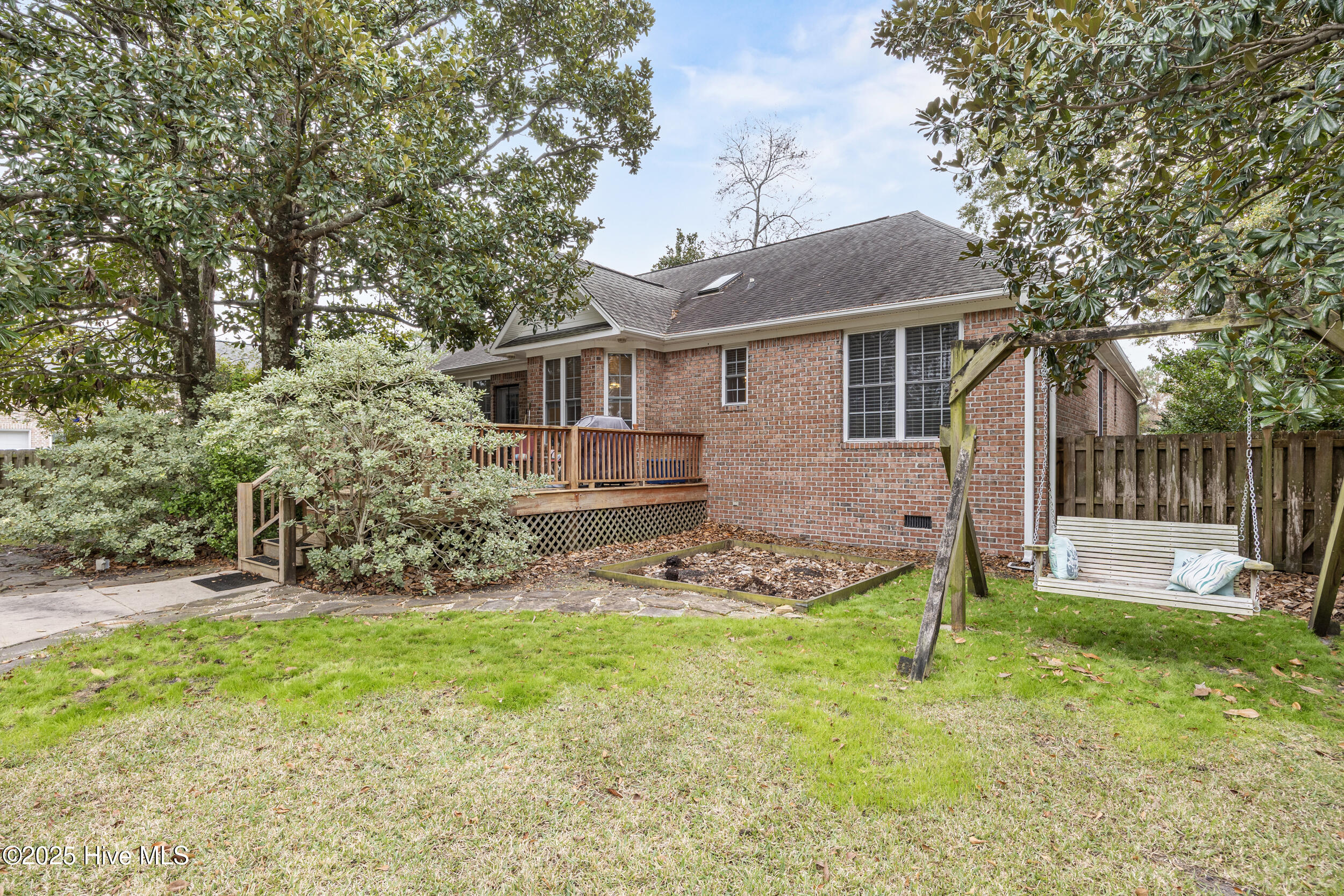 100543890 | Photo 37