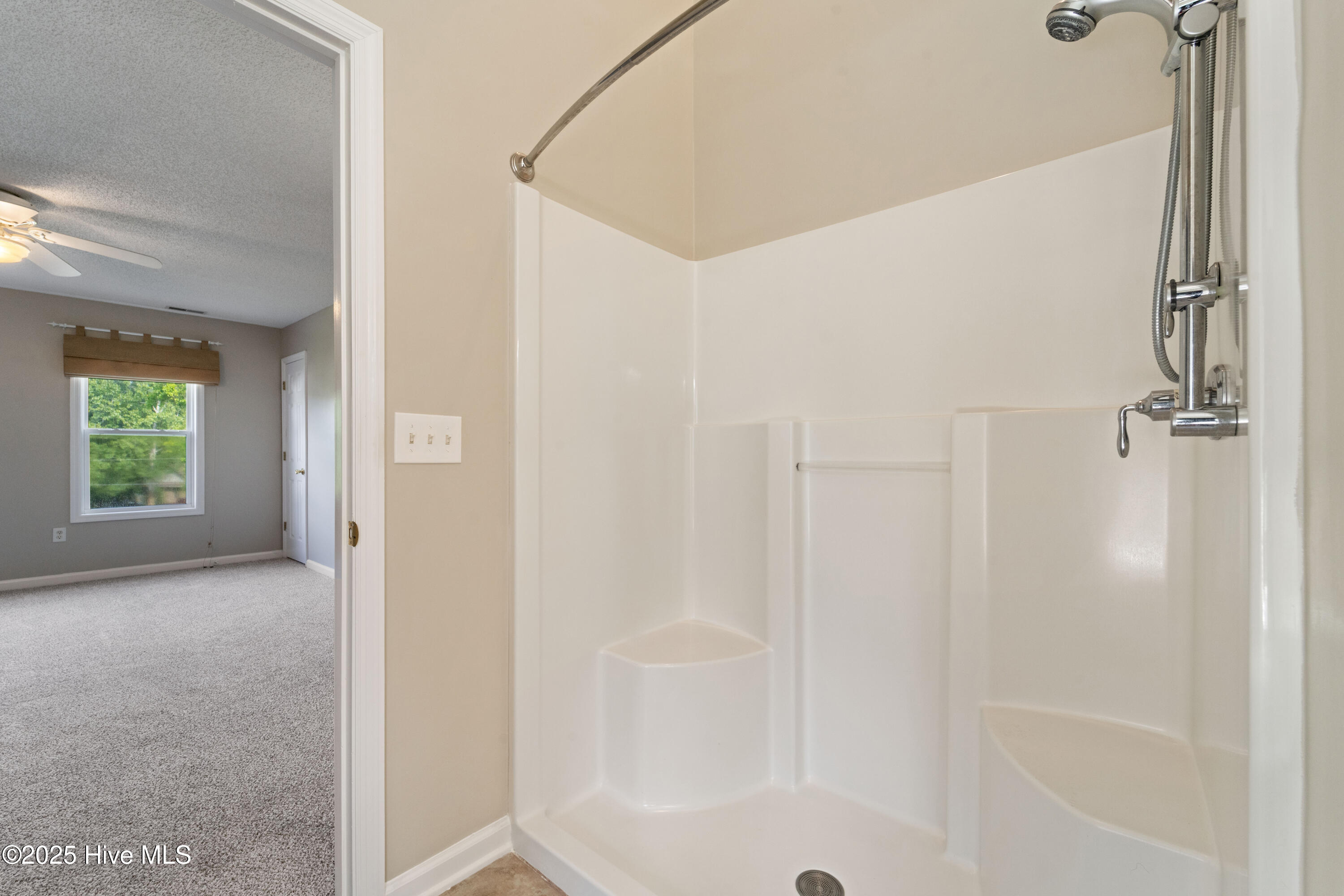 100559136 | Photo 13