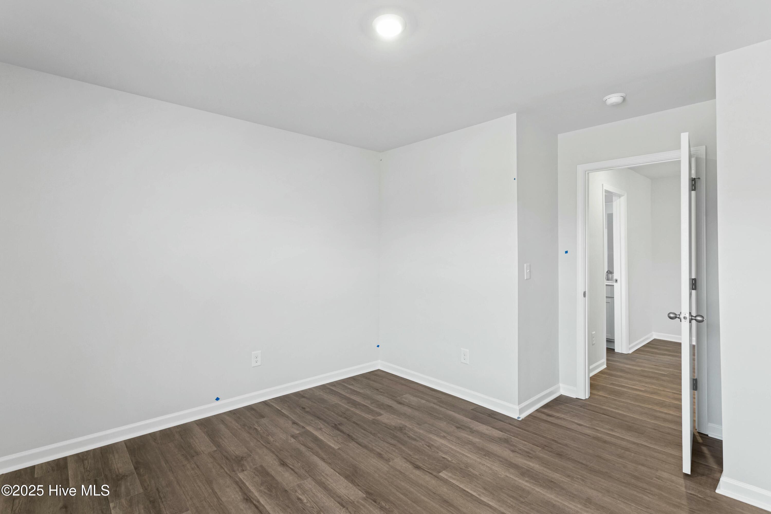 100533510 | Photo 22