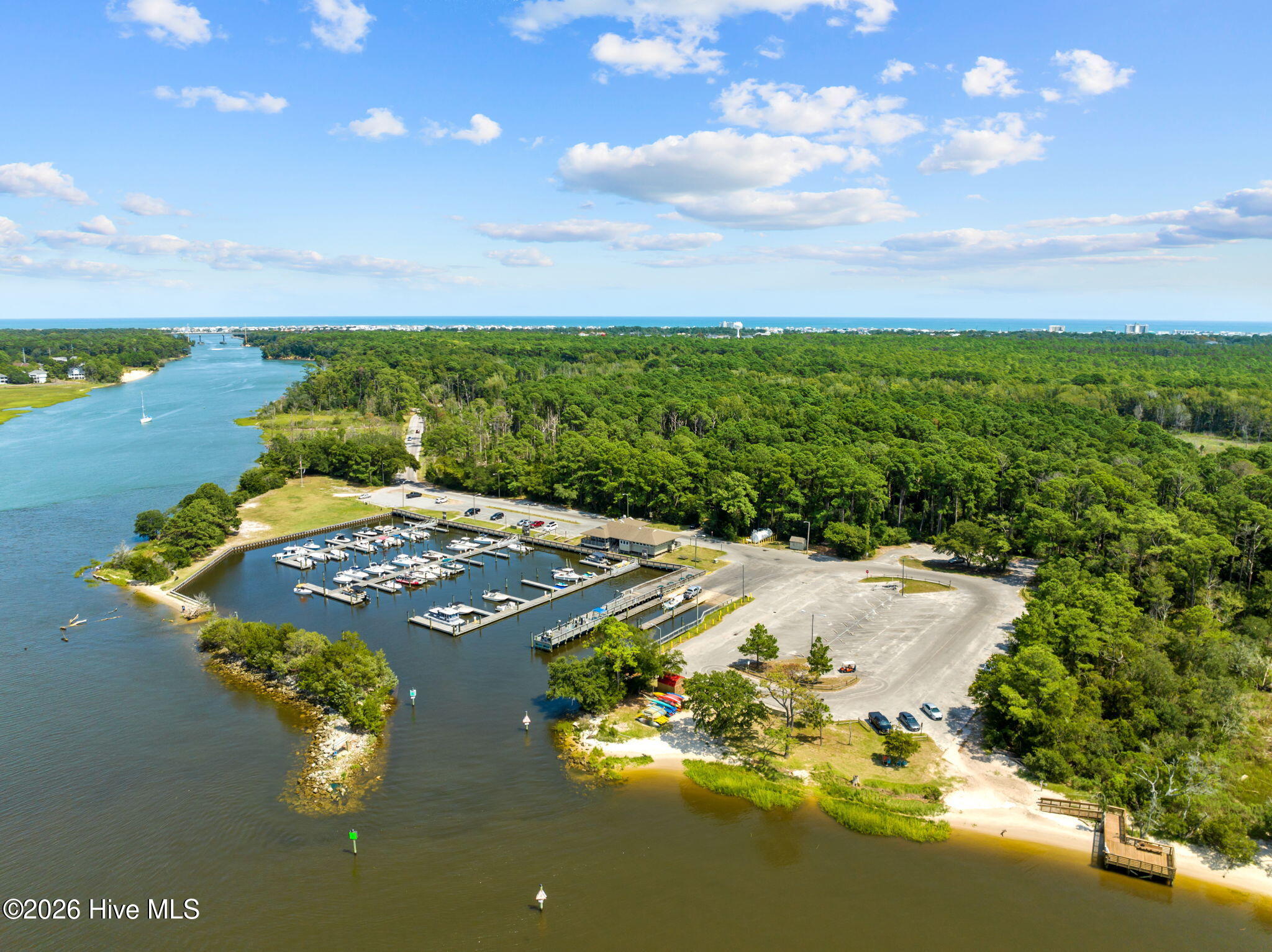 100563786 | Photo 29