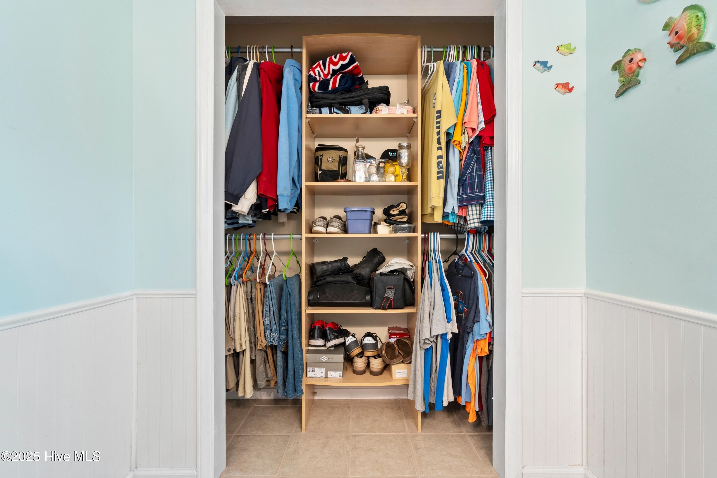 100535792 | Photo 31